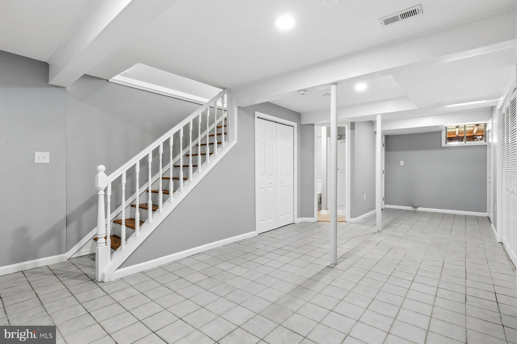 DOWNTOWN WESTMINSTER - Residential