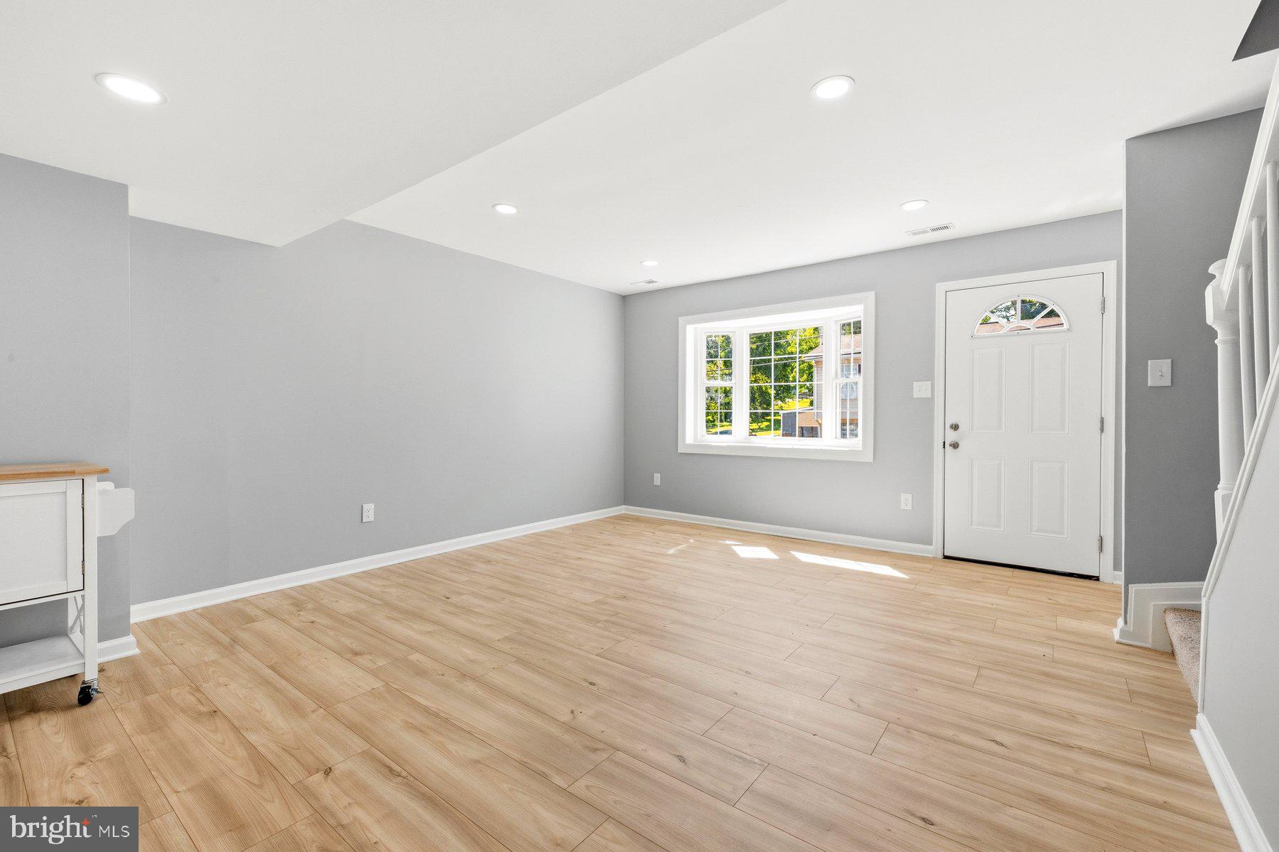DOWNTOWN WESTMINSTER - Residential