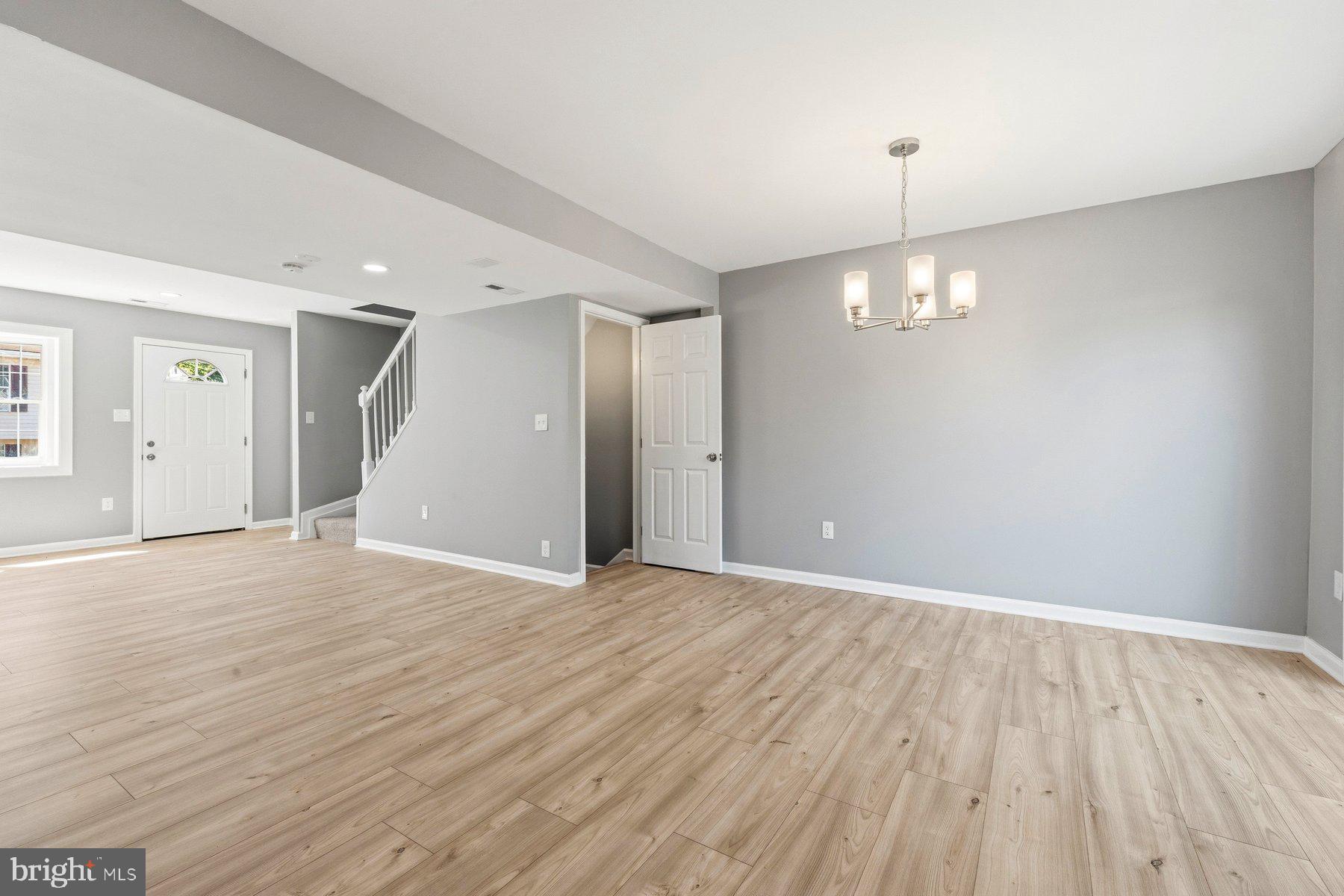 DOWNTOWN WESTMINSTER - Residential