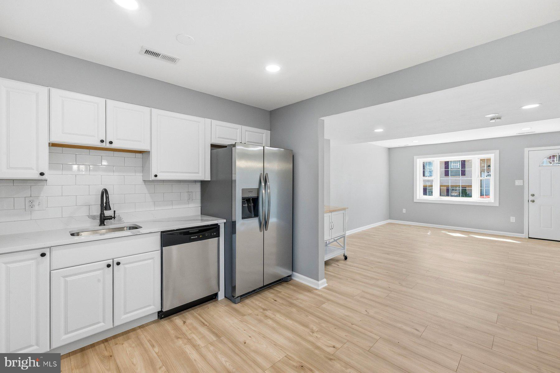 DOWNTOWN WESTMINSTER - Residential
