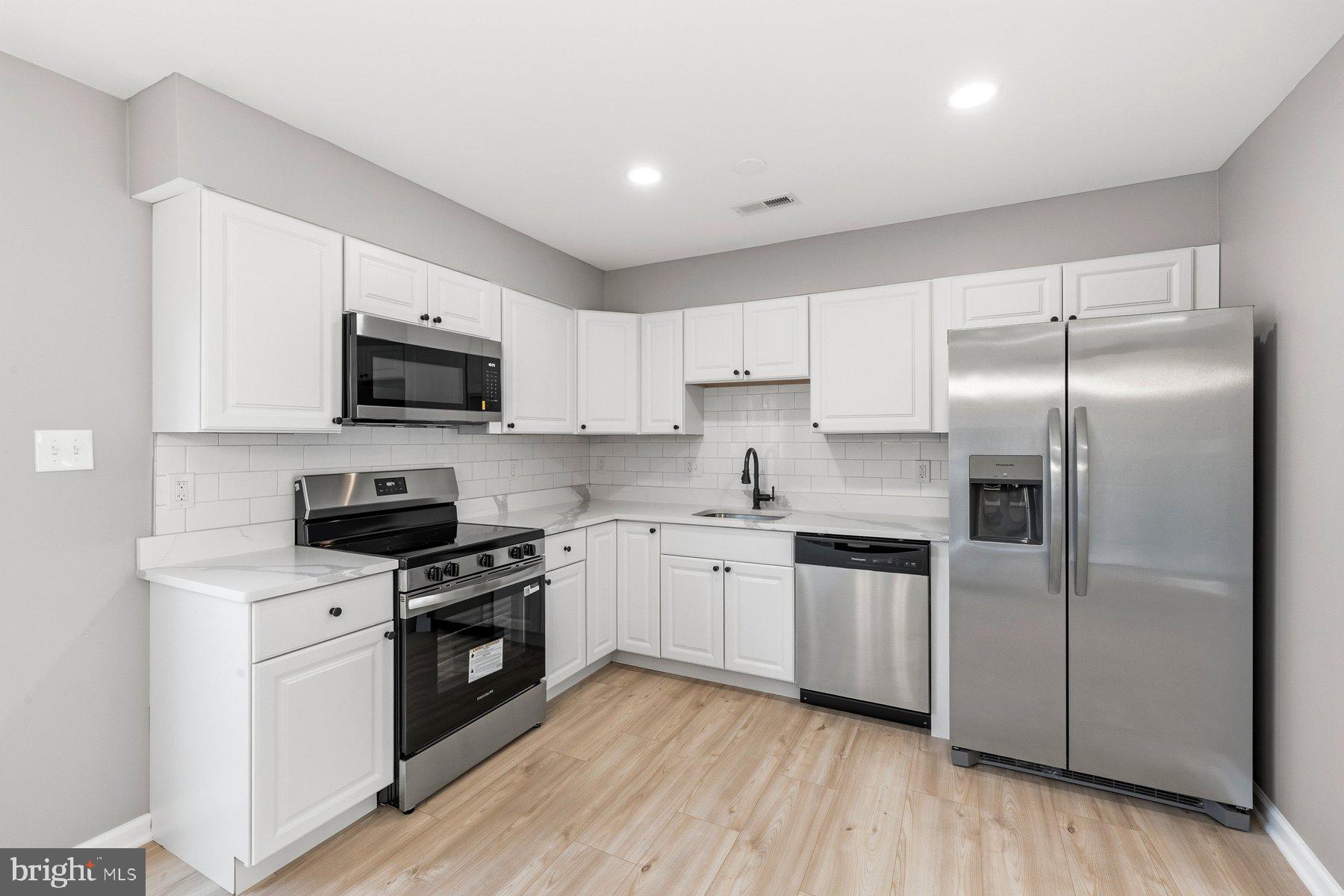 DOWNTOWN WESTMINSTER - Residential