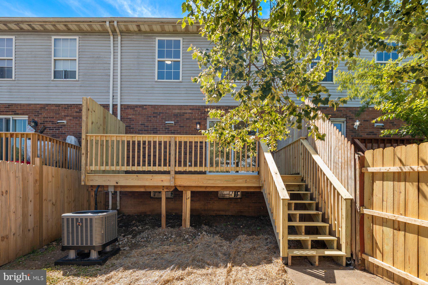 DOWNTOWN WESTMINSTER - Residential