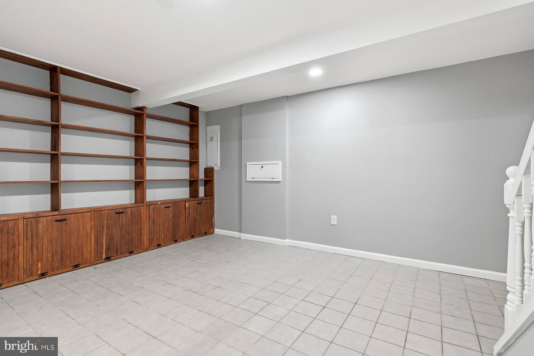 DOWNTOWN WESTMINSTER - Residential