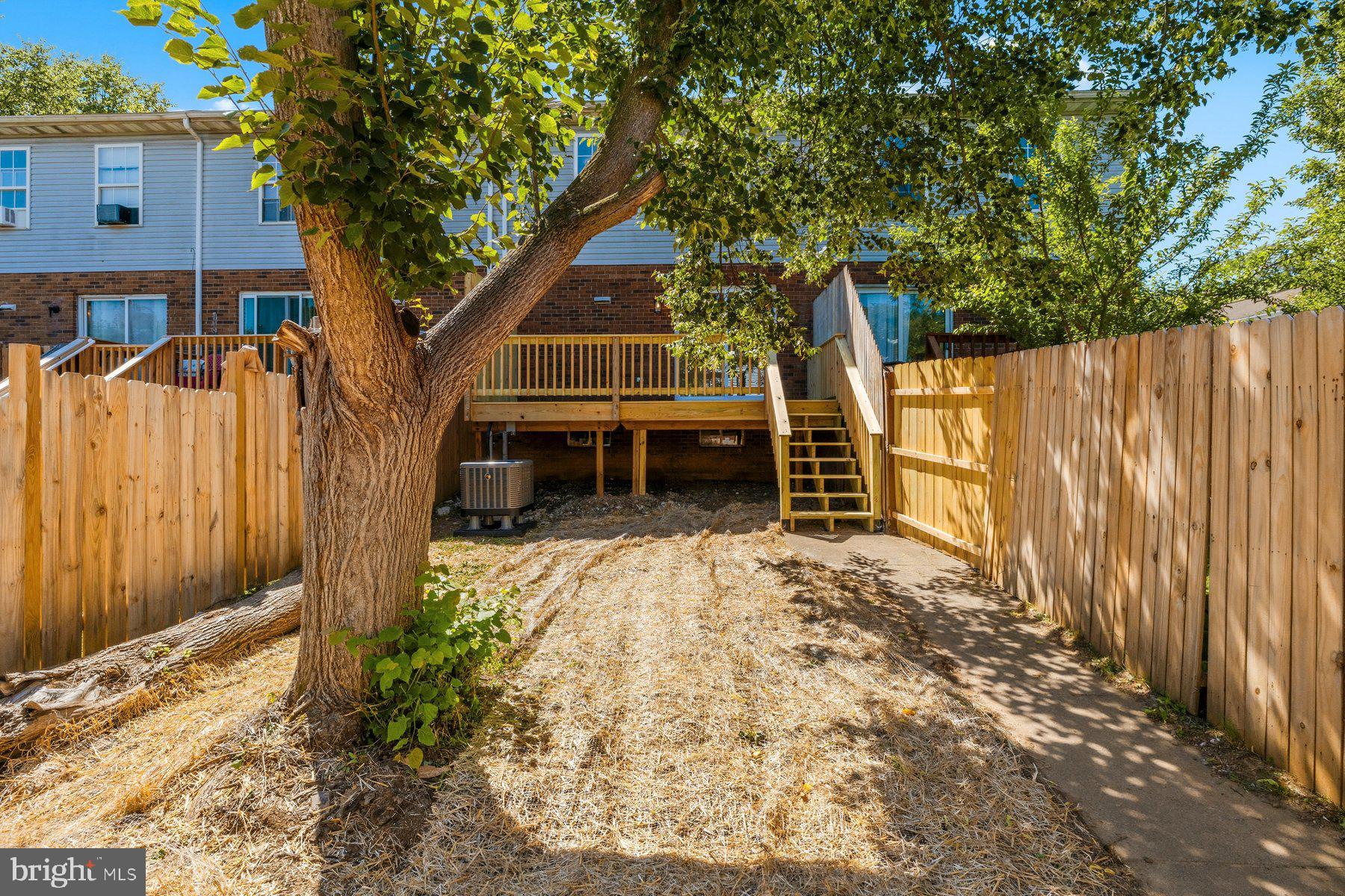 DOWNTOWN WESTMINSTER - Residential
