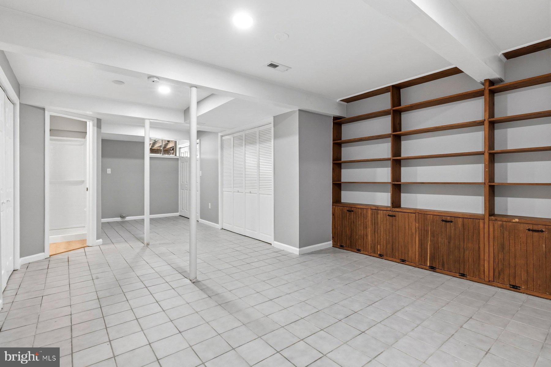 DOWNTOWN WESTMINSTER - Residential