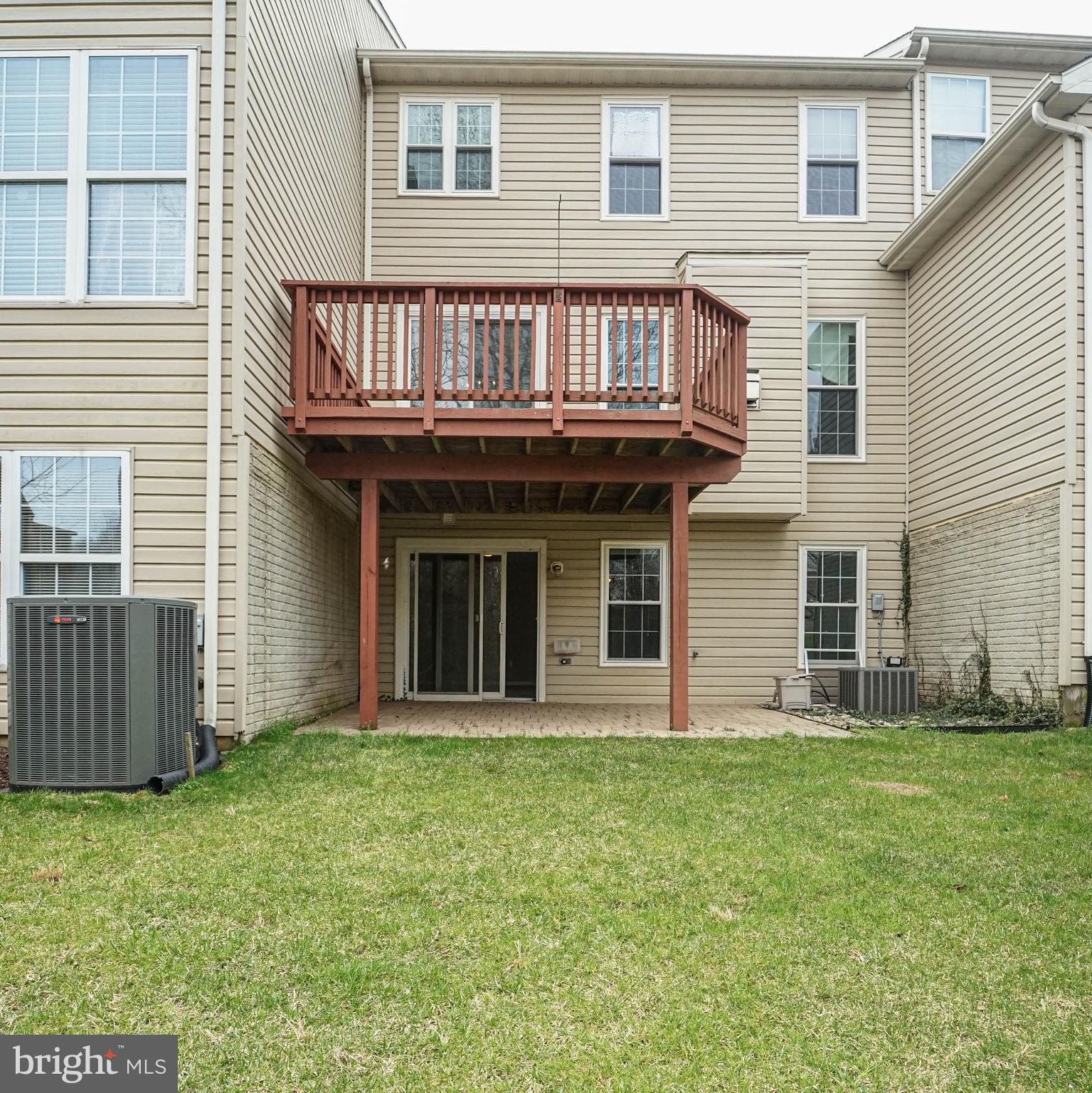 COLLEGE HILLS - Residential