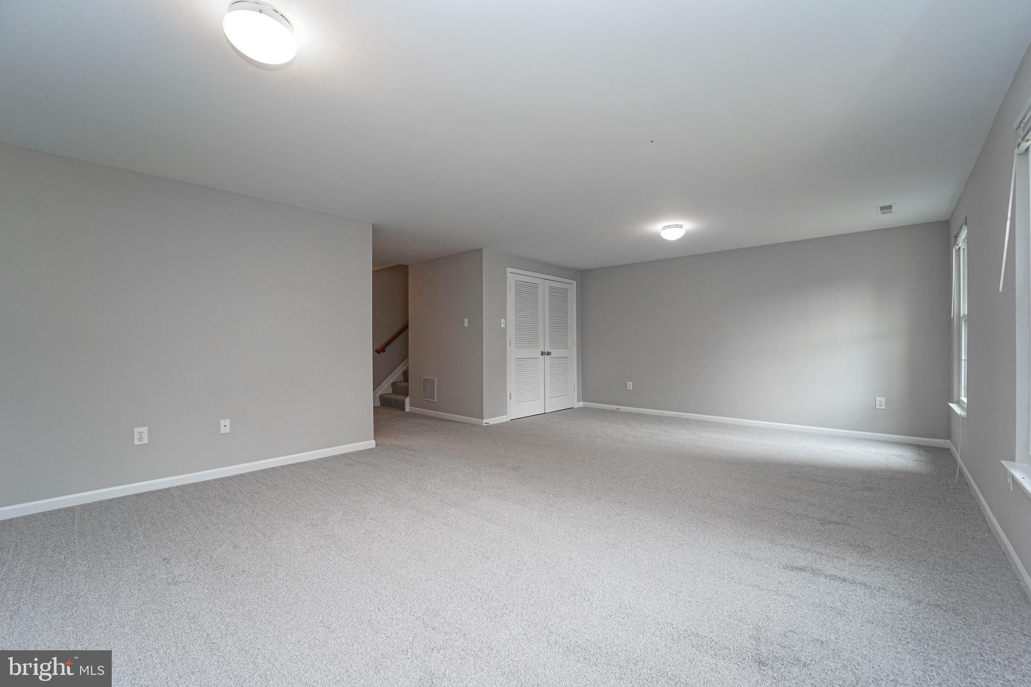 COLLEGE HILLS - Residential