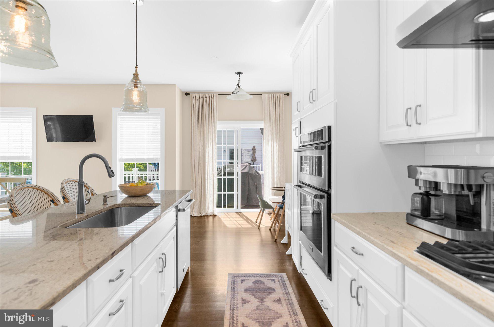 RAVENSCLIFF - Residential