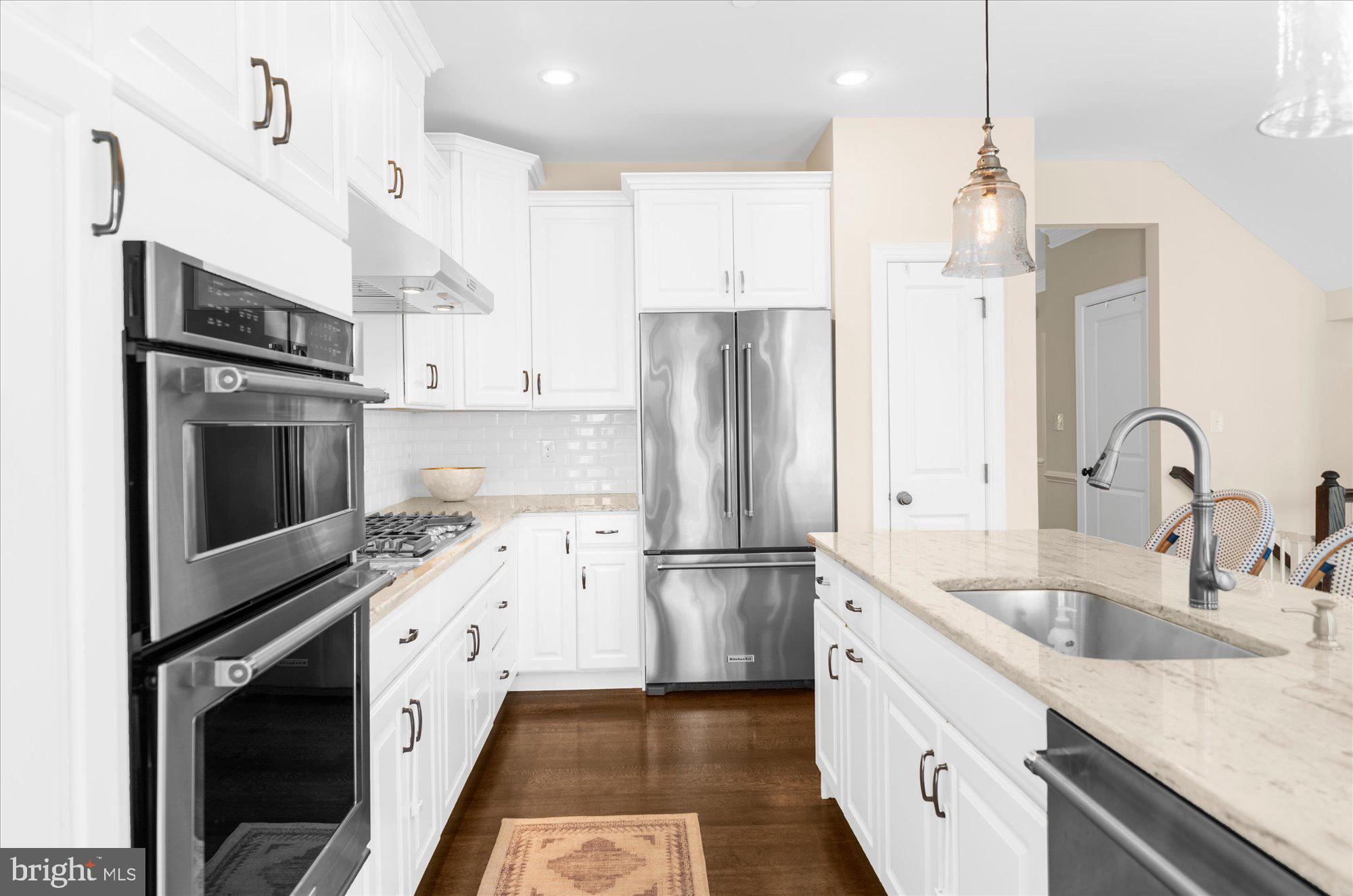 RAVENSCLIFF - Residential