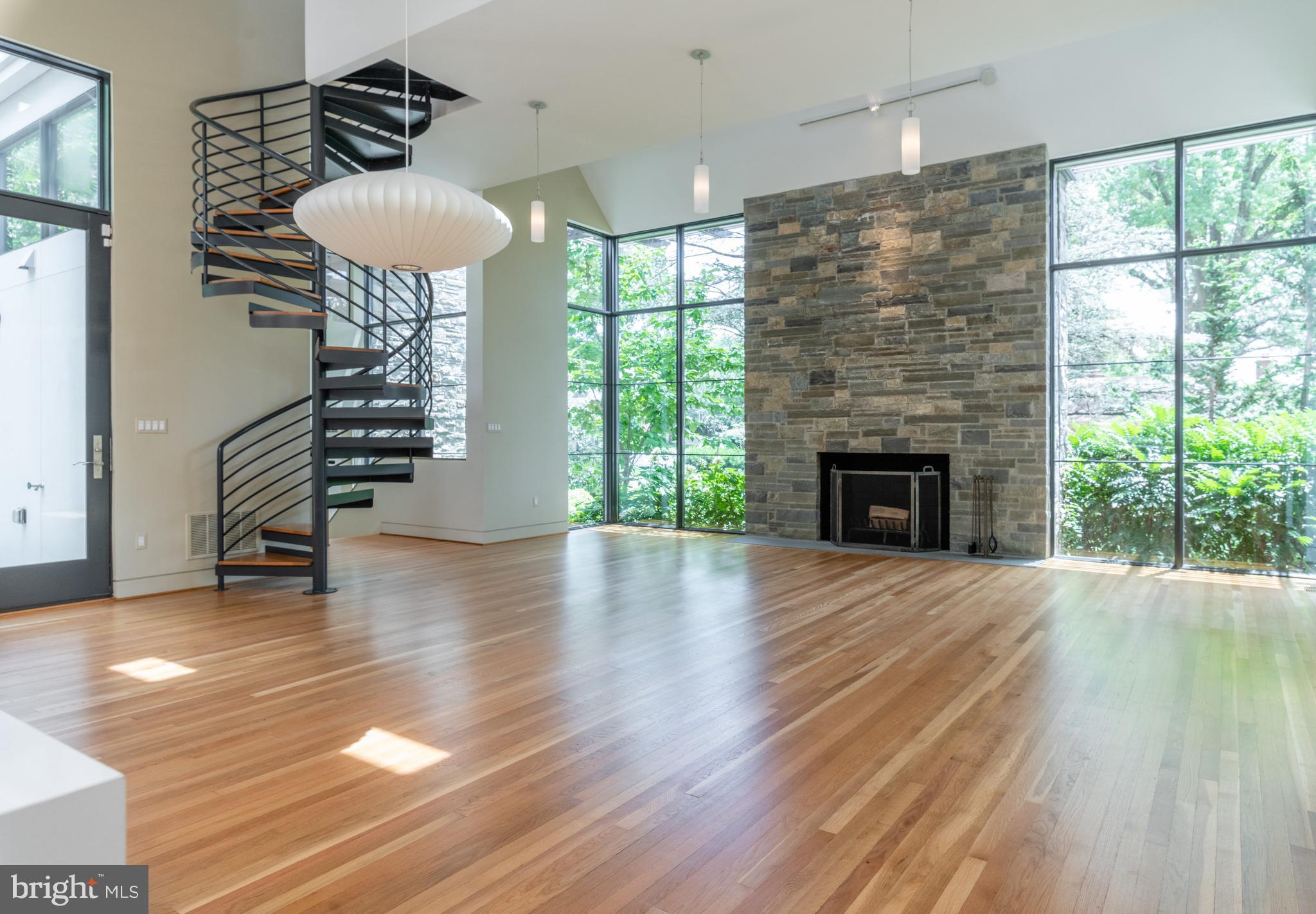 COLLEGE PARK - Residential