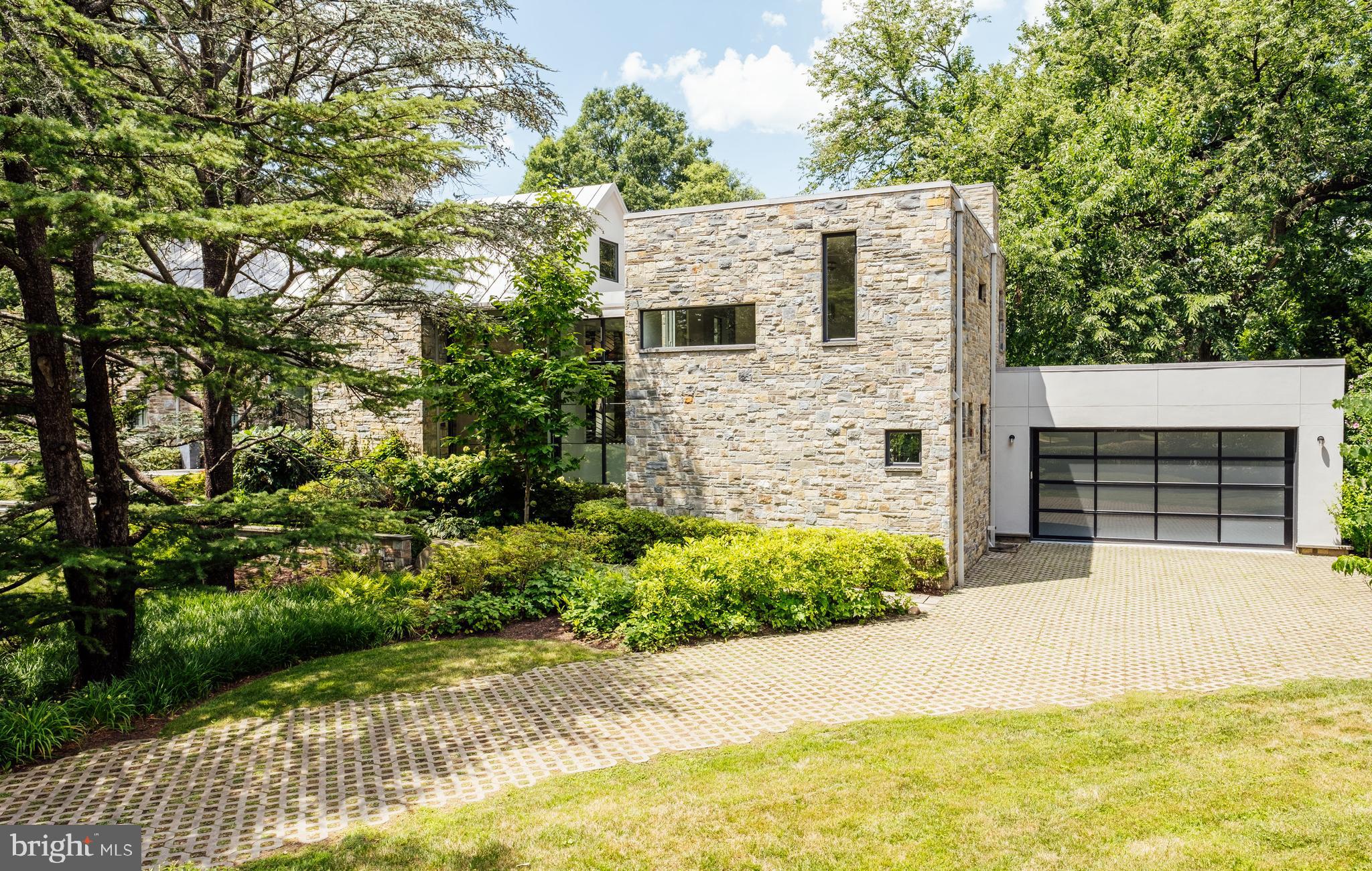 COLLEGE PARK - Residential