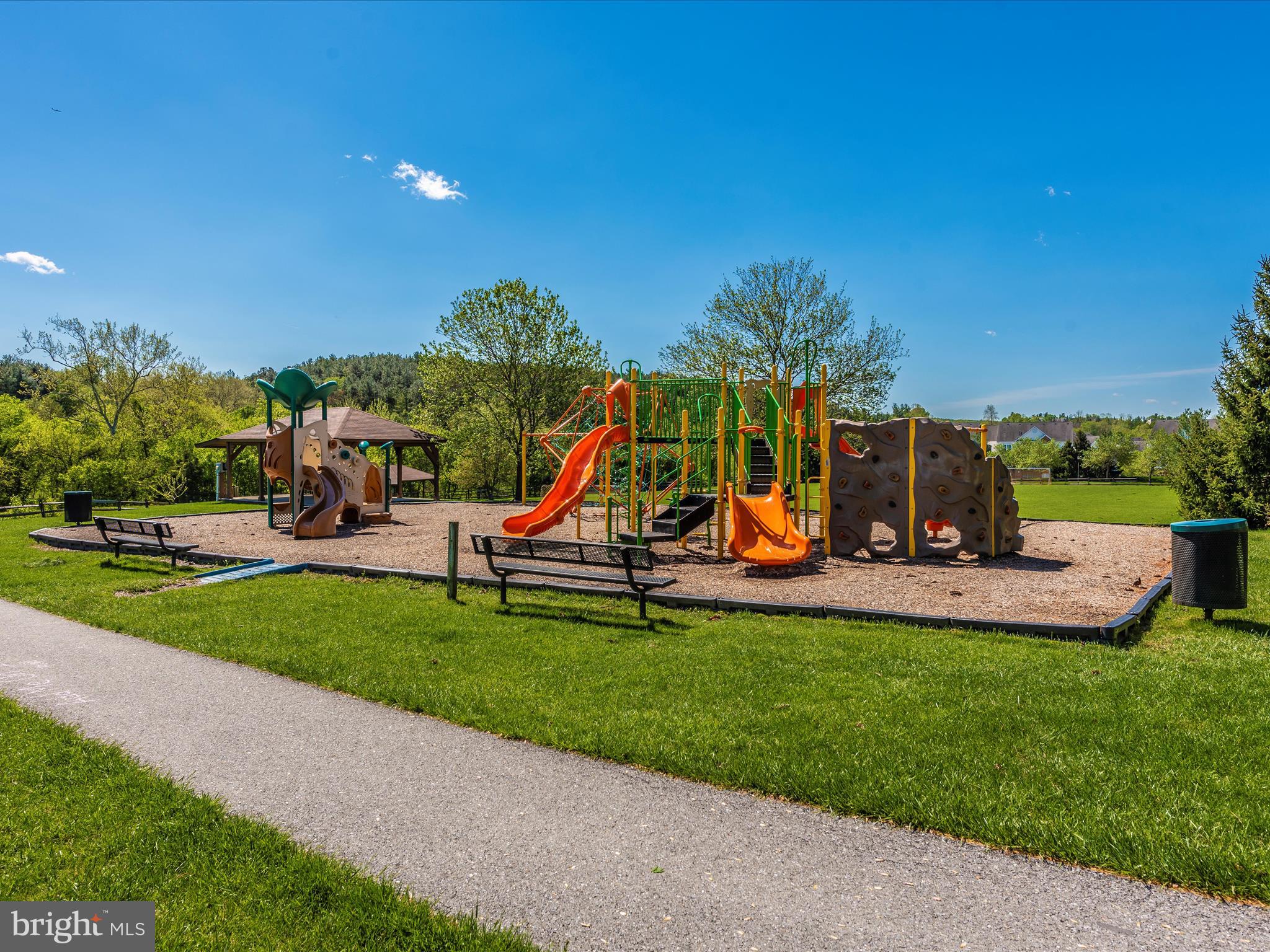 SPRING RIDGE - Residential