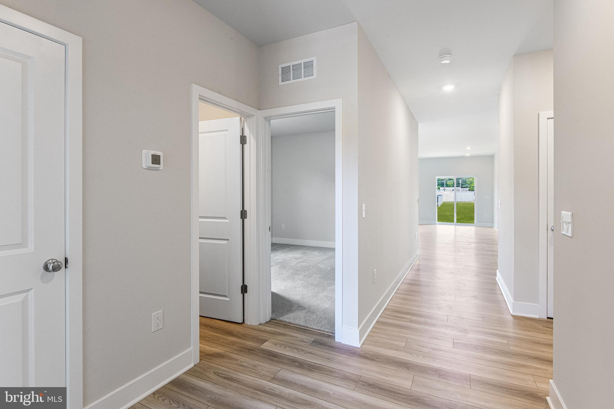 PELICAN POINT - Residential