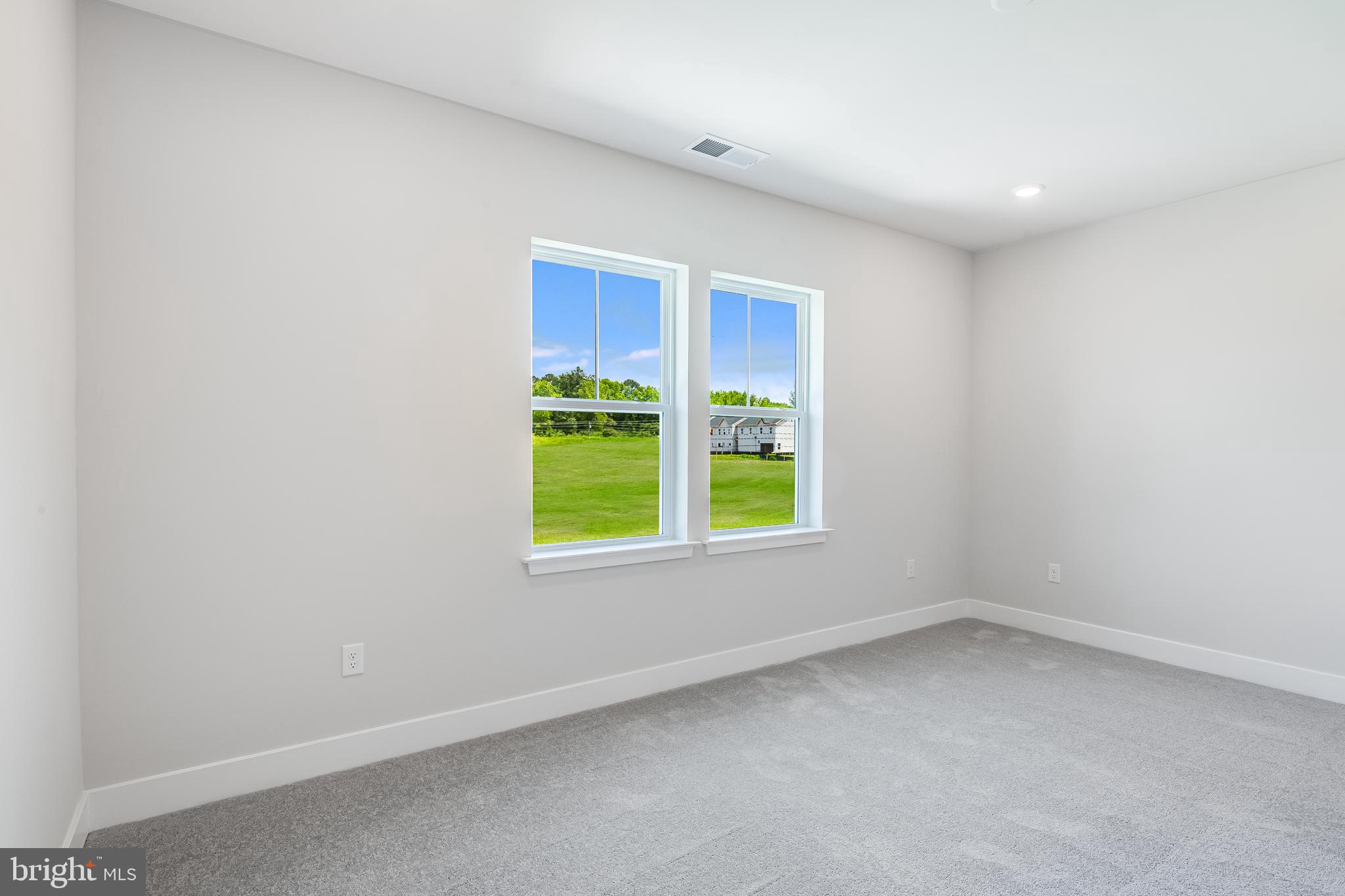PELICAN POINT - Residential