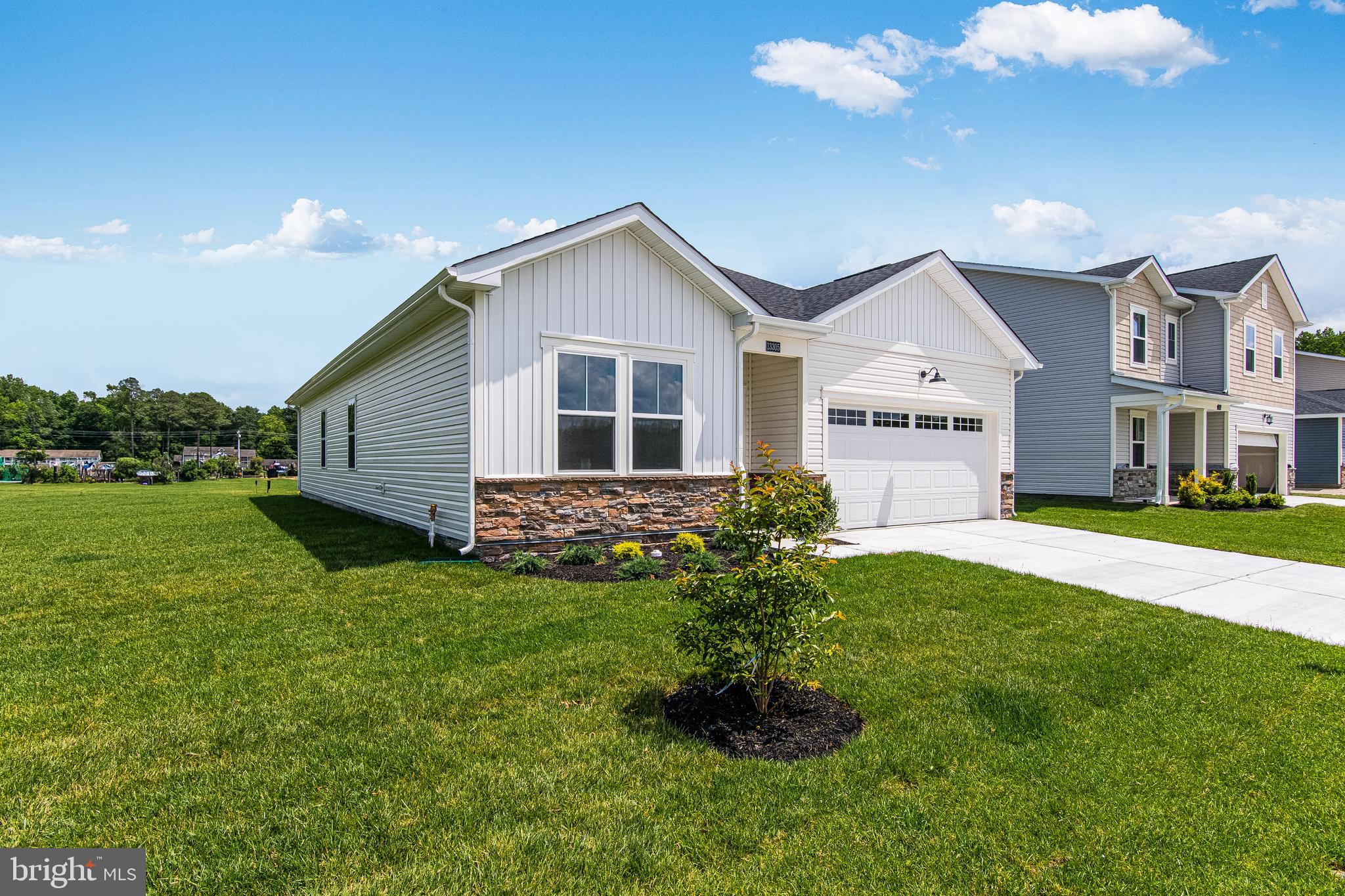 PELICAN POINT - Residential