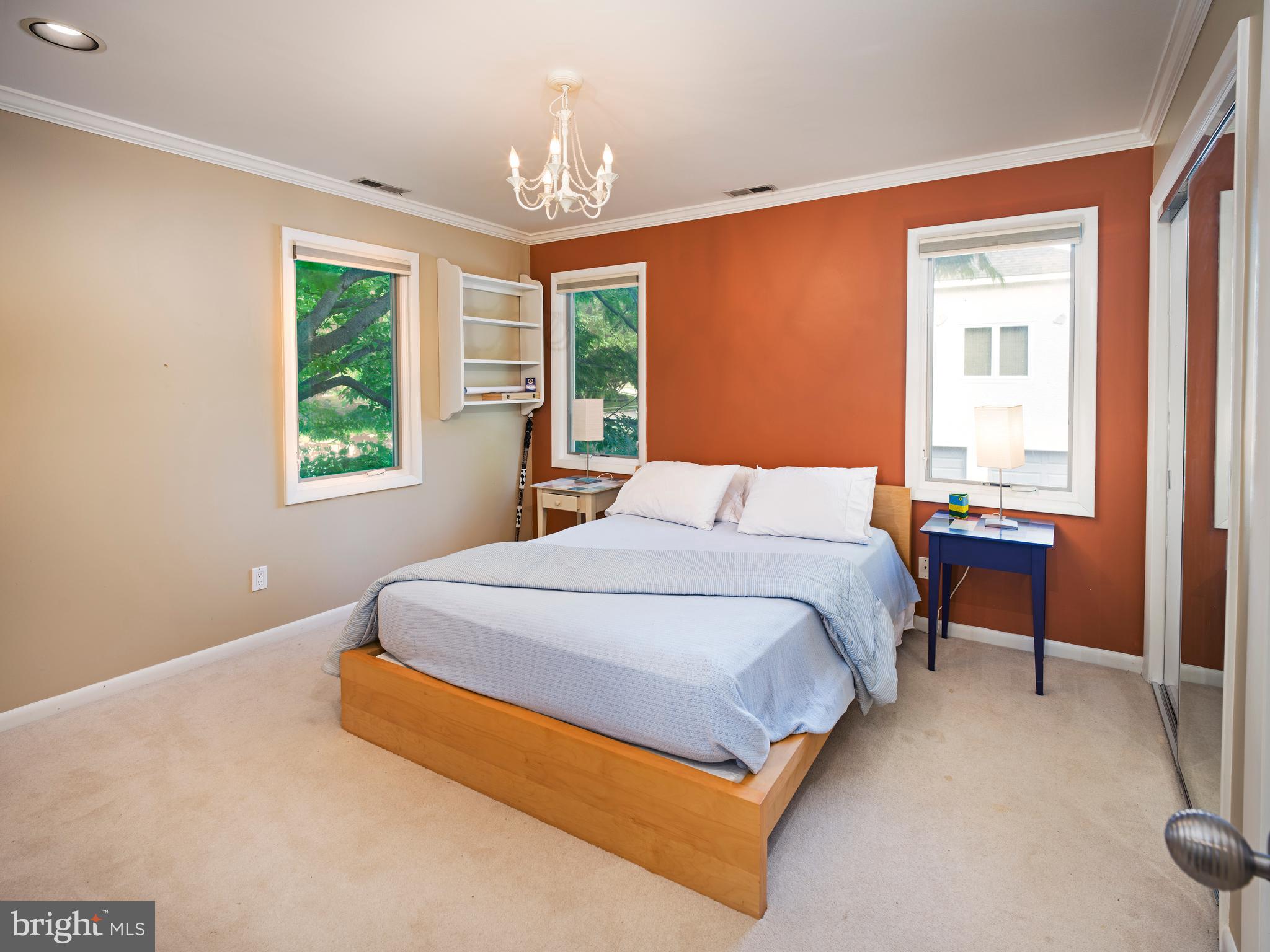 INDIAN CREEK - Residential