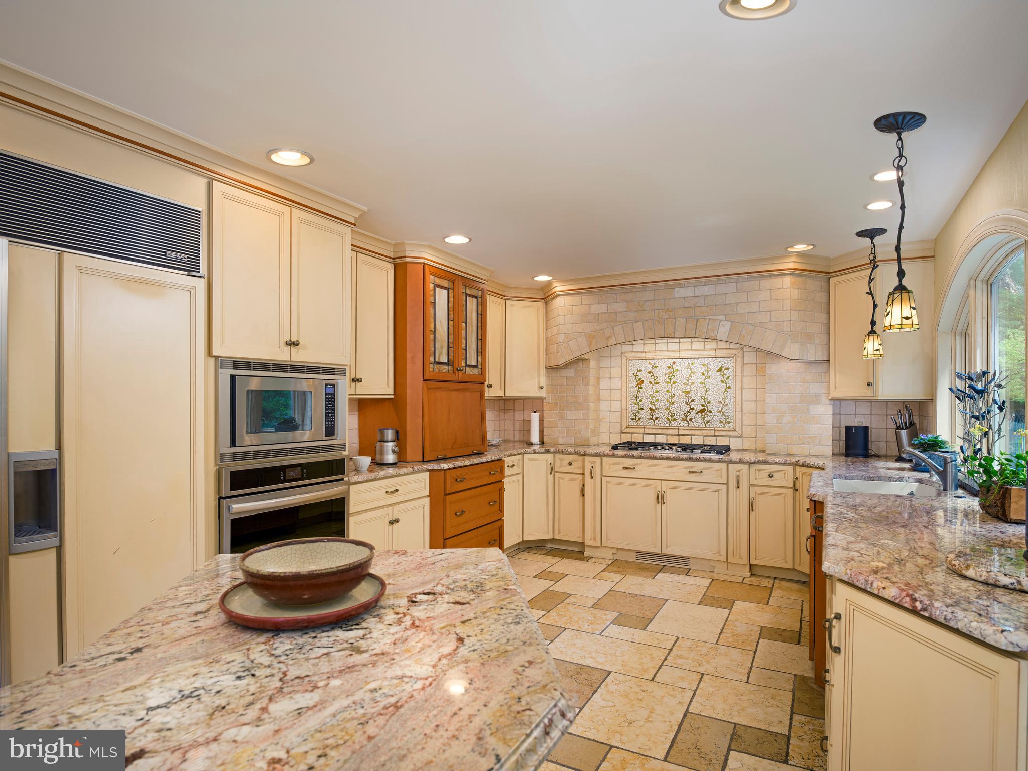 INDIAN CREEK - Residential