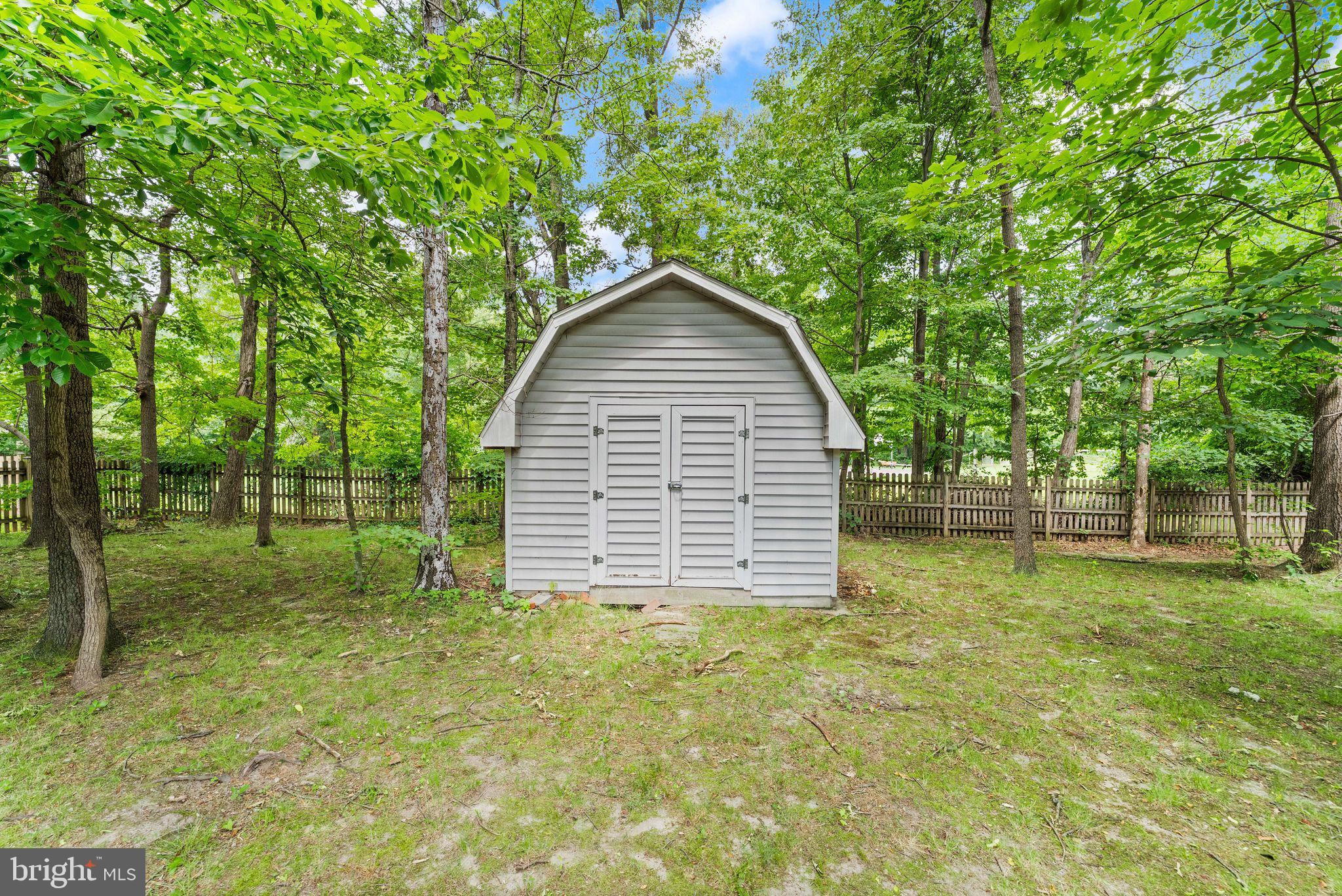 STRATTON WOODS - Residential