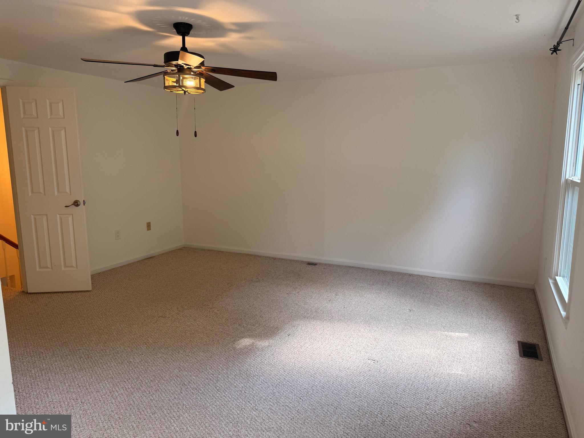DUMONT OAKS - Residential Lease