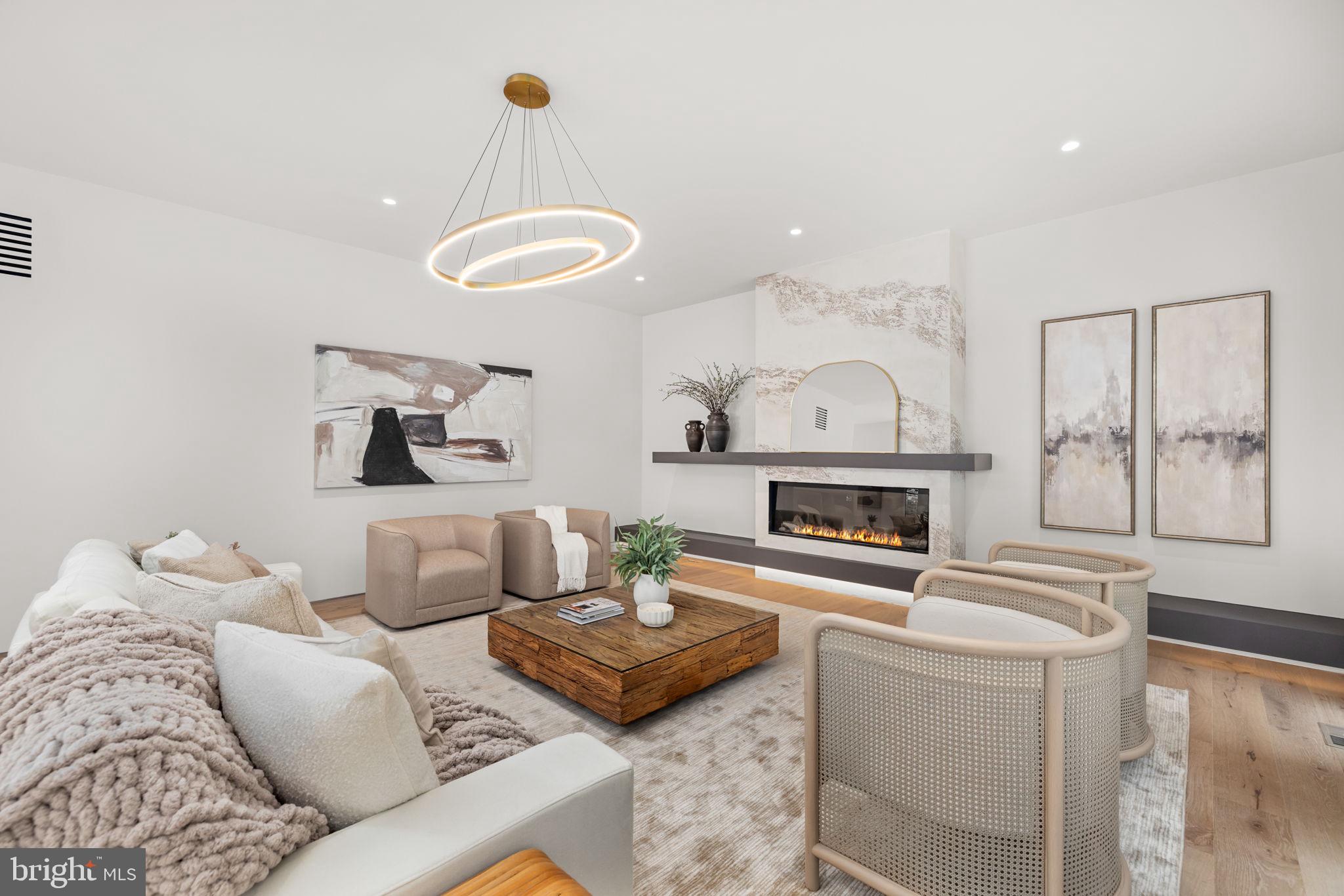 VIENNA WOODS - Residential