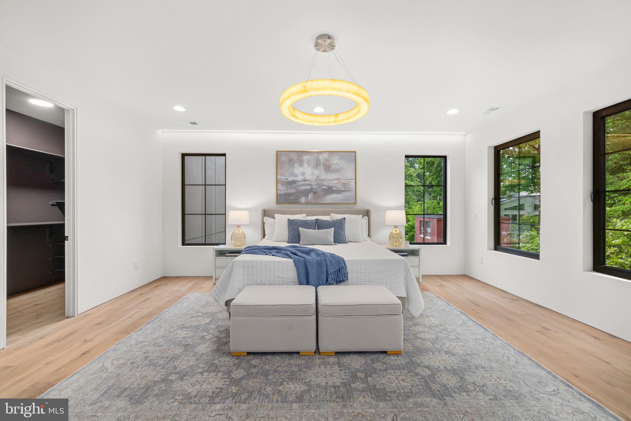 VIENNA WOODS - Residential