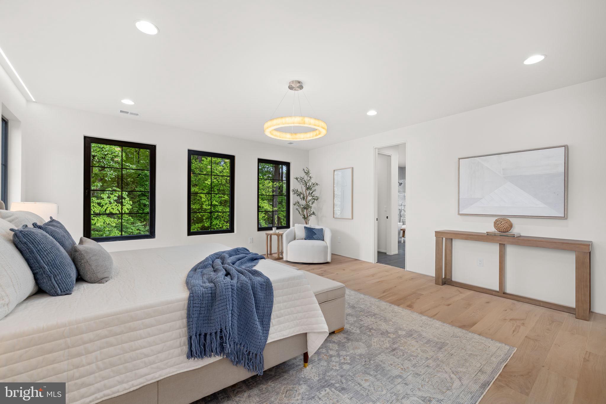 VIENNA WOODS - Residential