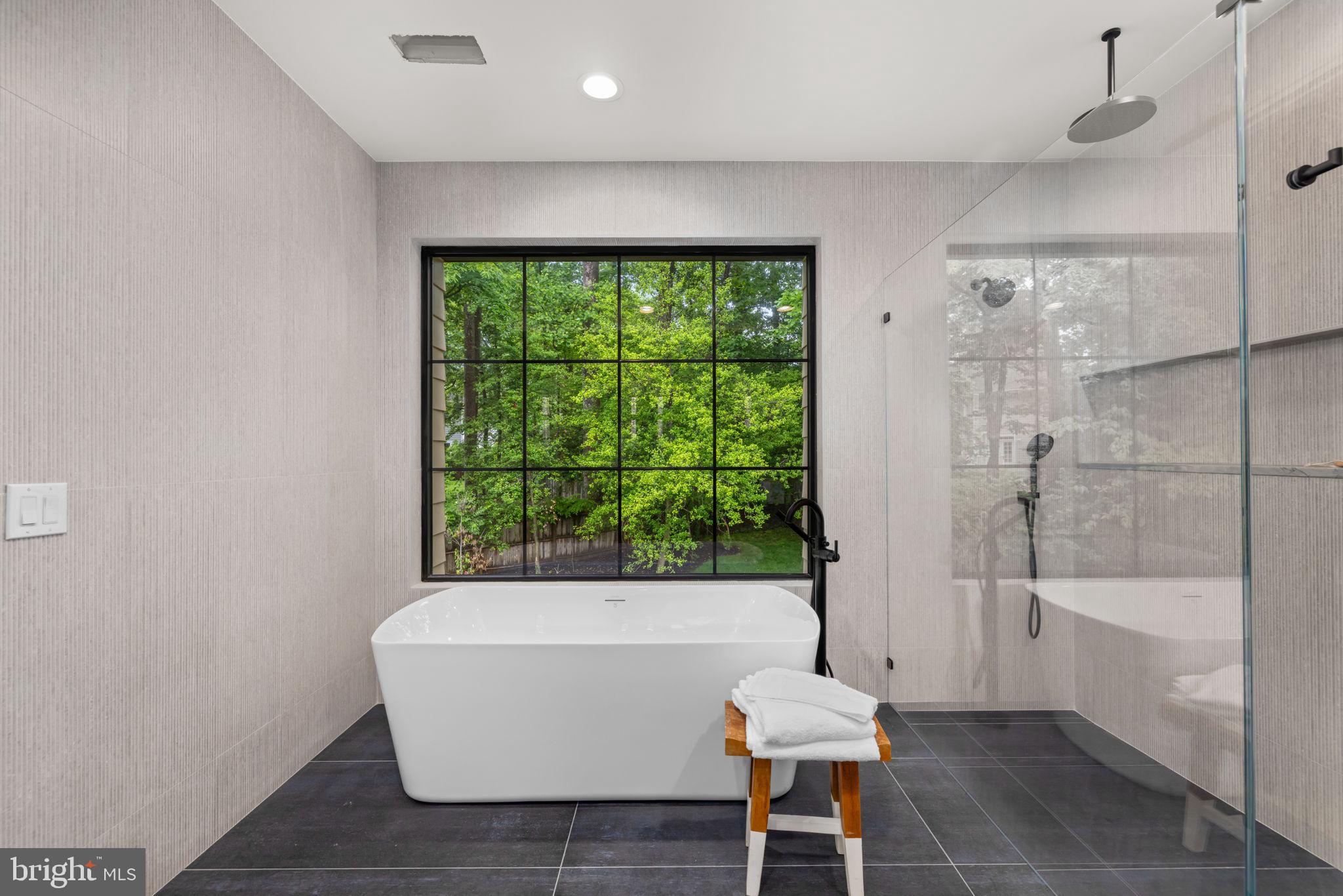 VIENNA WOODS - Residential