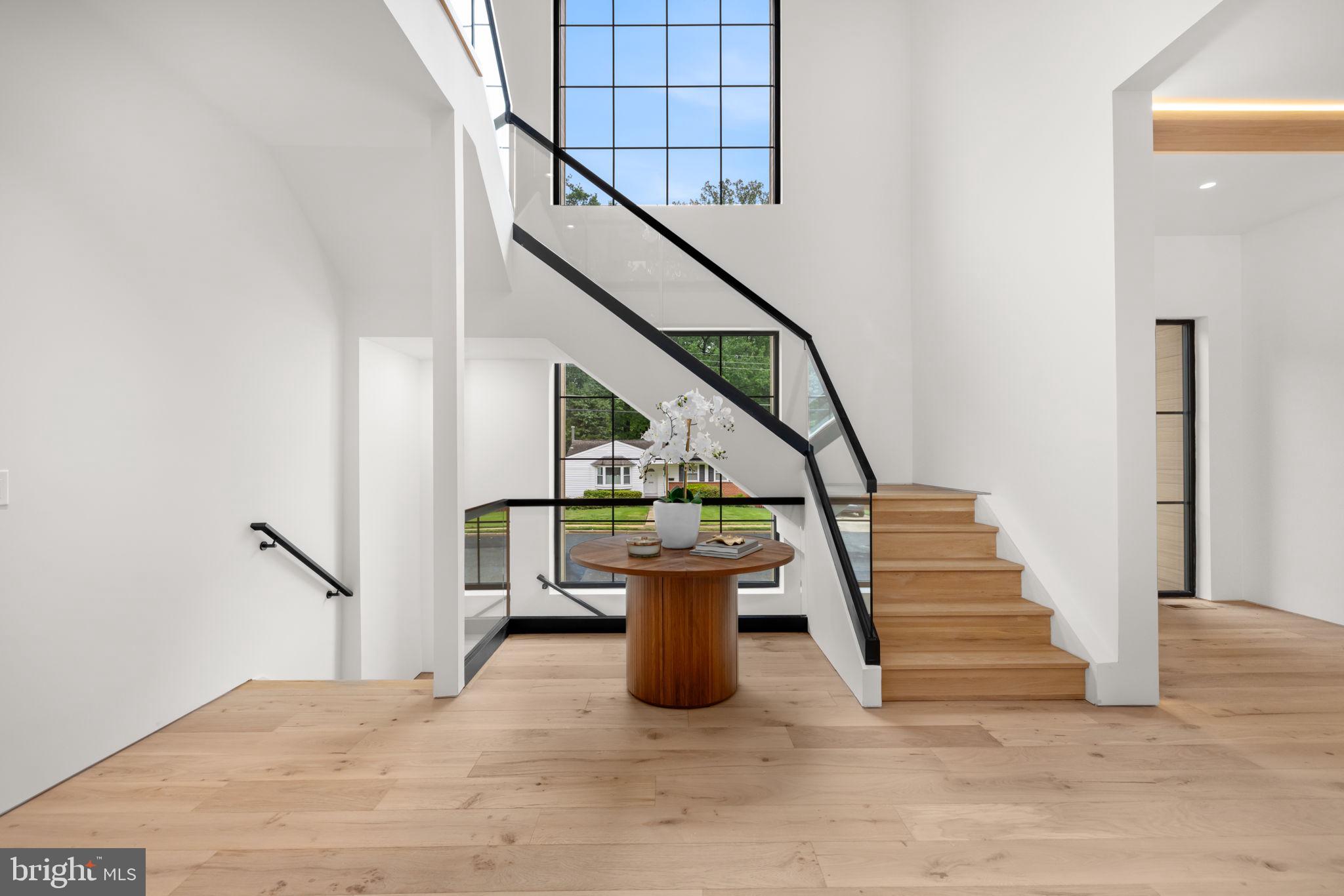 VIENNA WOODS - Residential