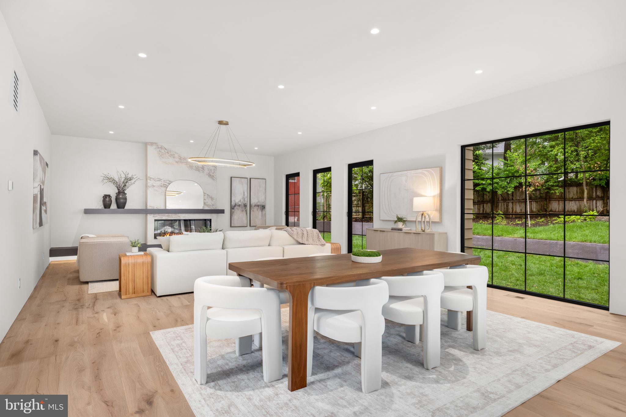 VIENNA WOODS - Residential