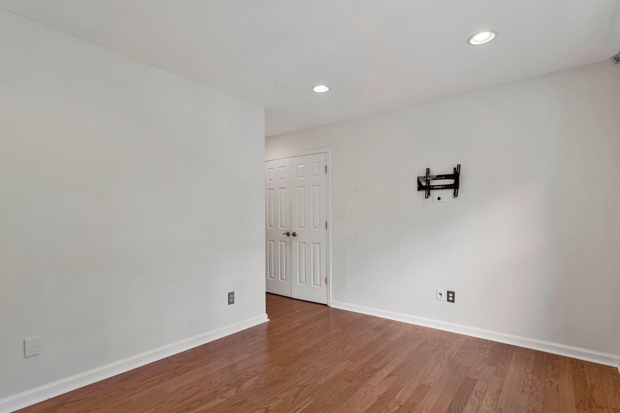 MITCHELLVILLE TOWNHOUSES - Residential