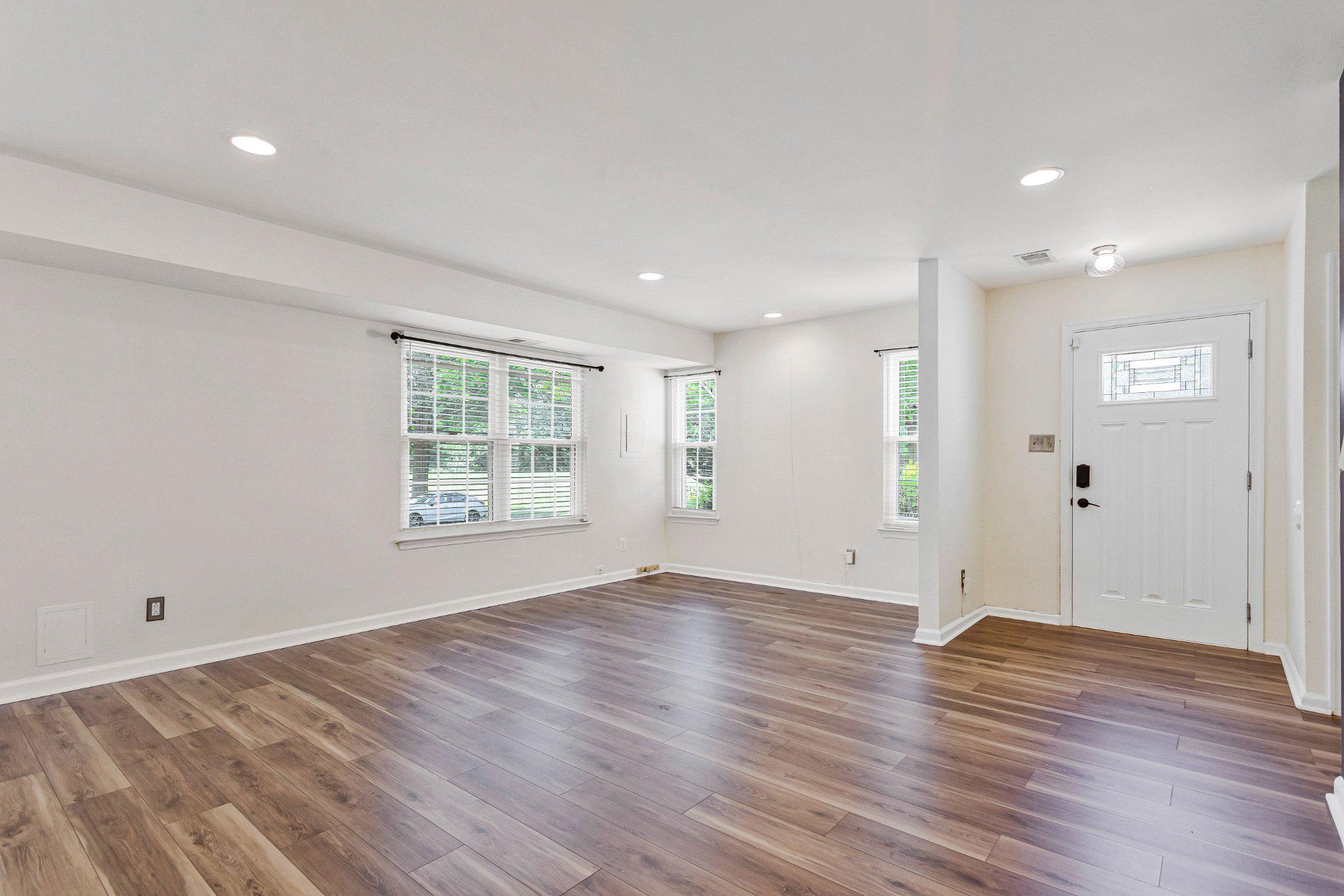 MITCHELLVILLE TOWNHOUSES - Residential