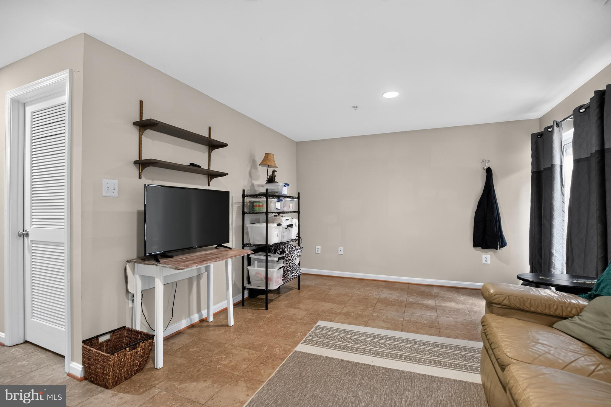 CLEMENTS WOODS - Residential