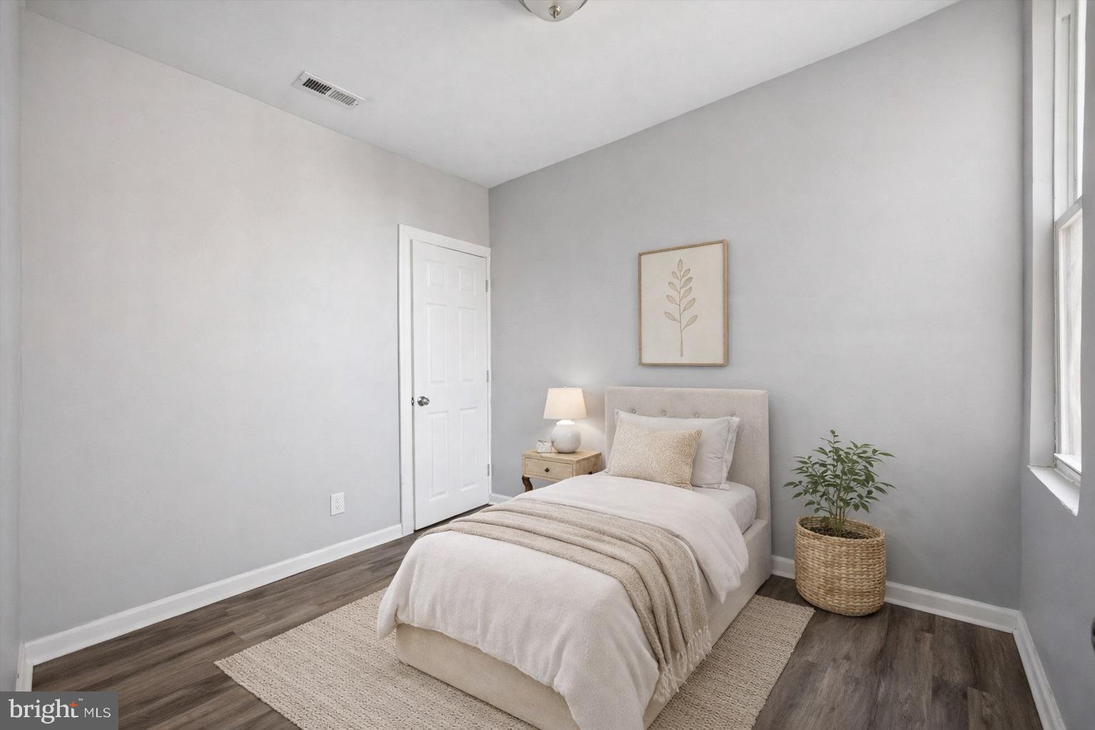 LOGAN - Residential