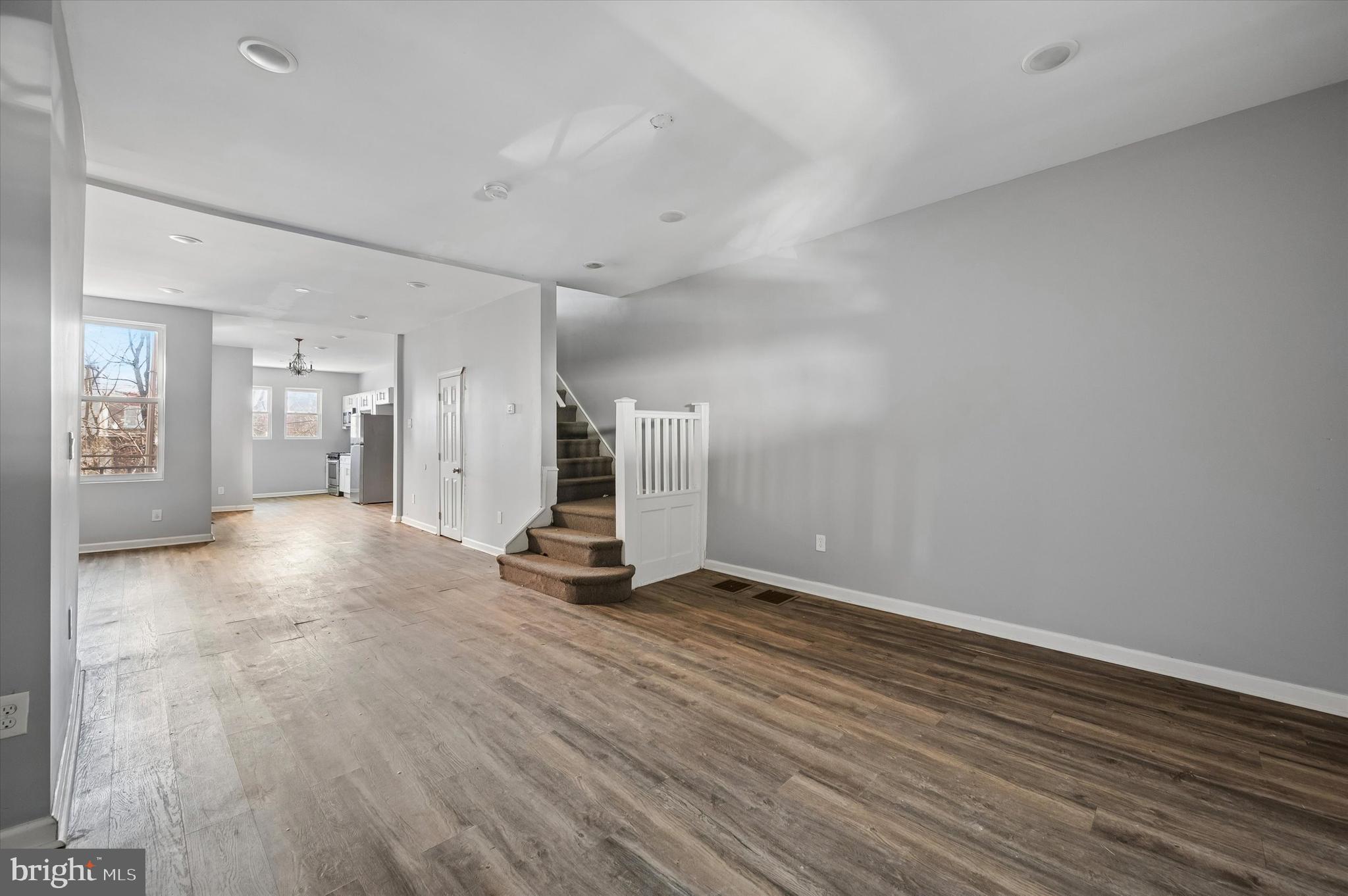 LOGAN - Residential