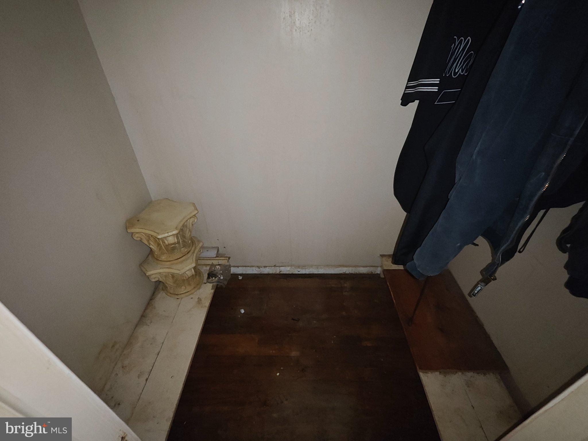 CRISIELD - Residential