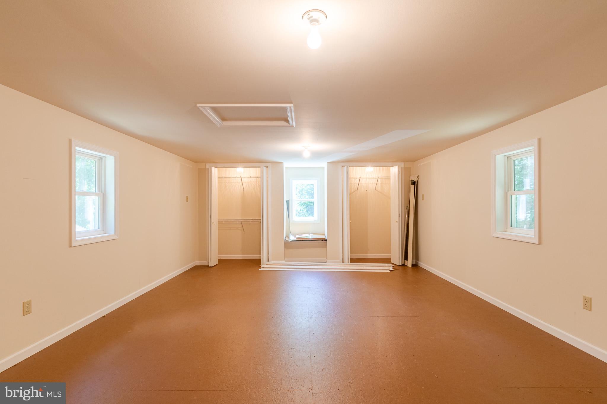 HICKORY HILLS - Residential