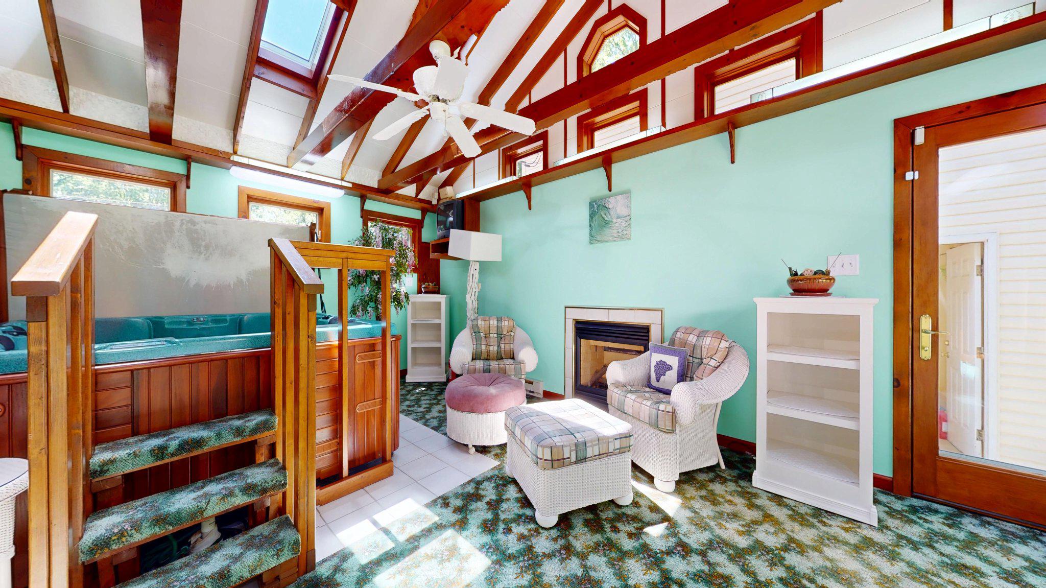 HICKORY HILLS - Residential