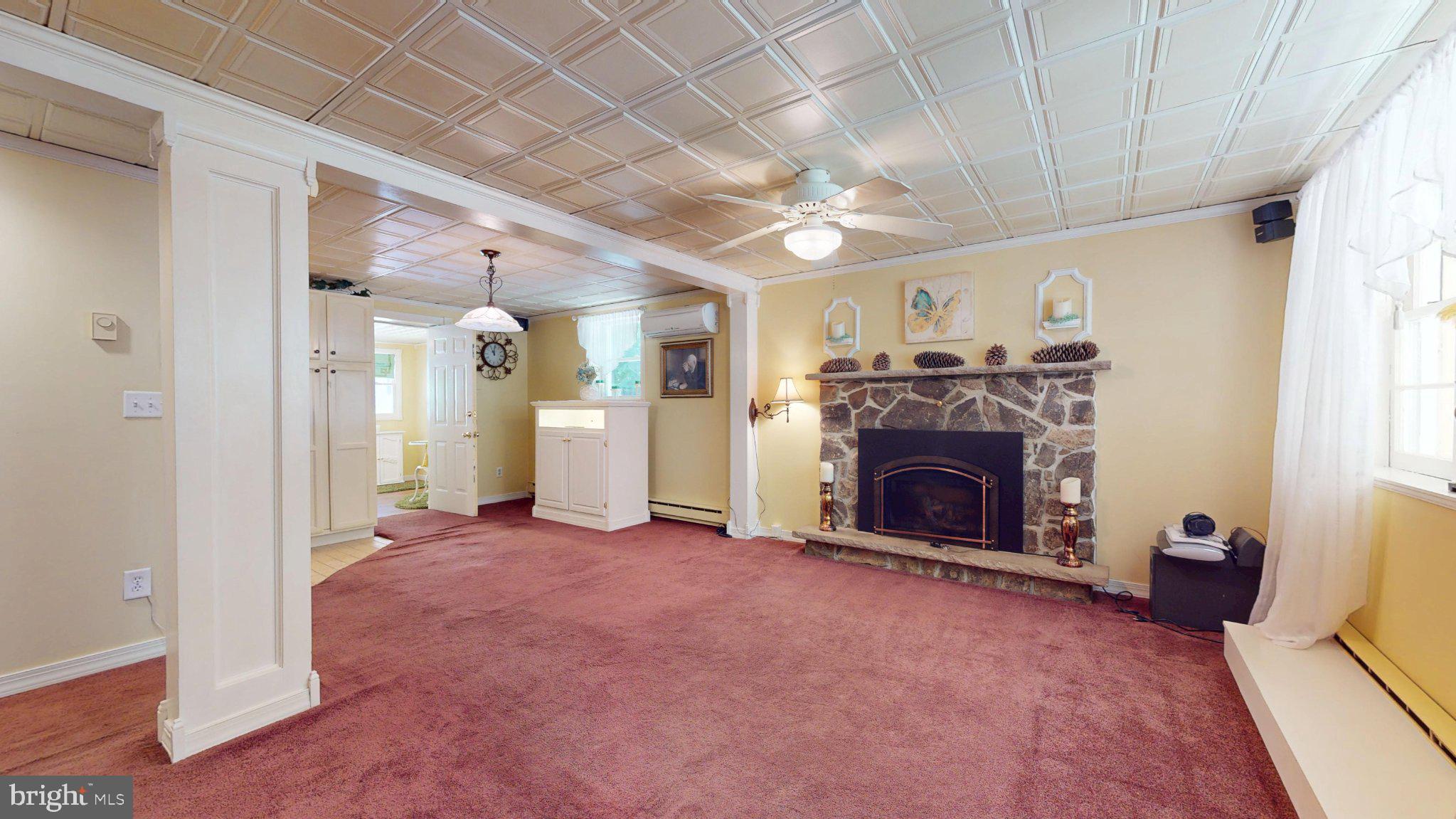 HICKORY HILLS - Residential