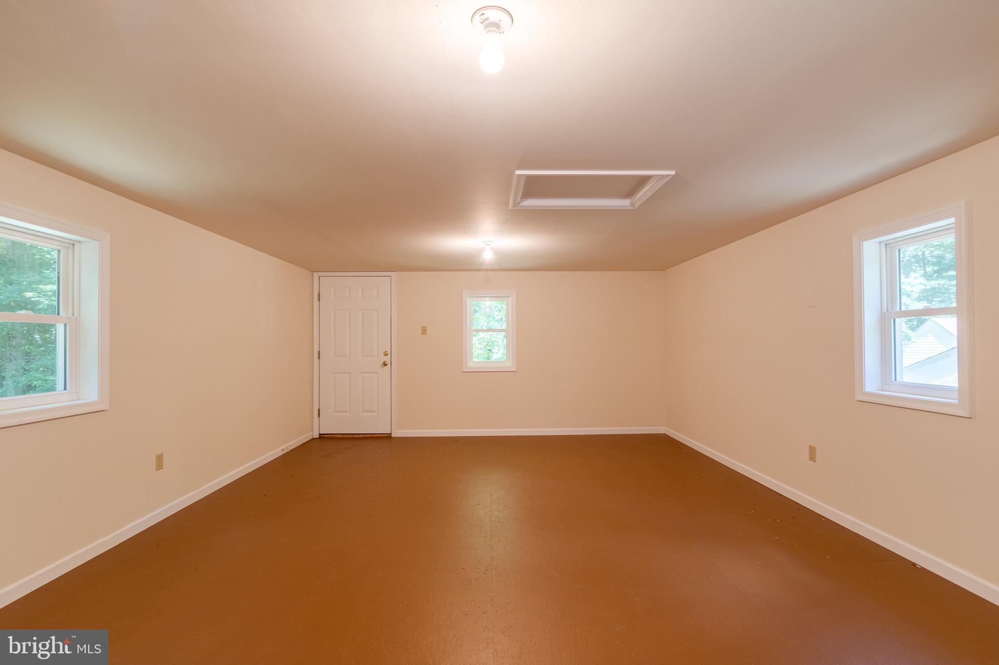 HICKORY HILLS - Residential