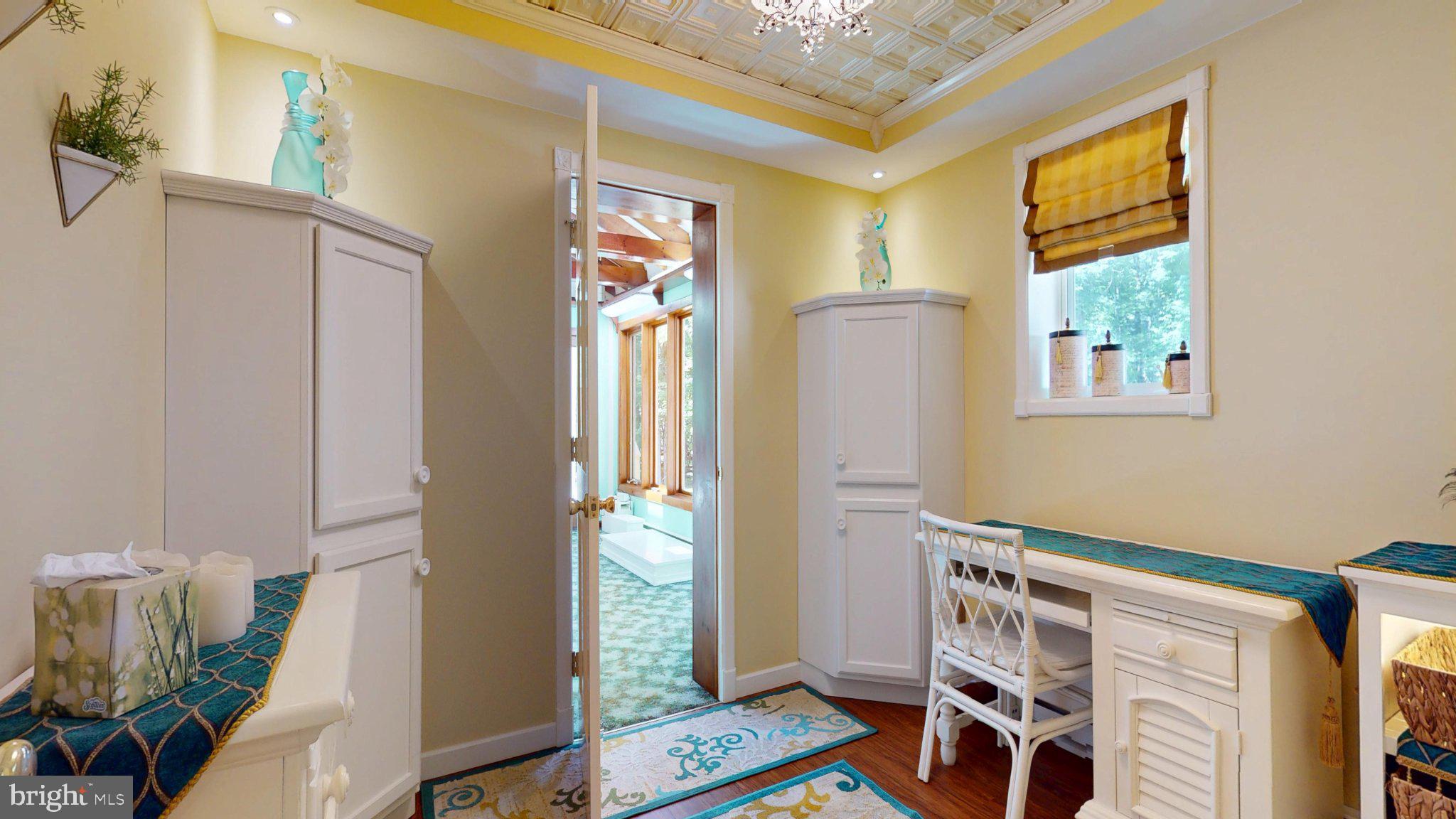 HICKORY HILLS - Residential