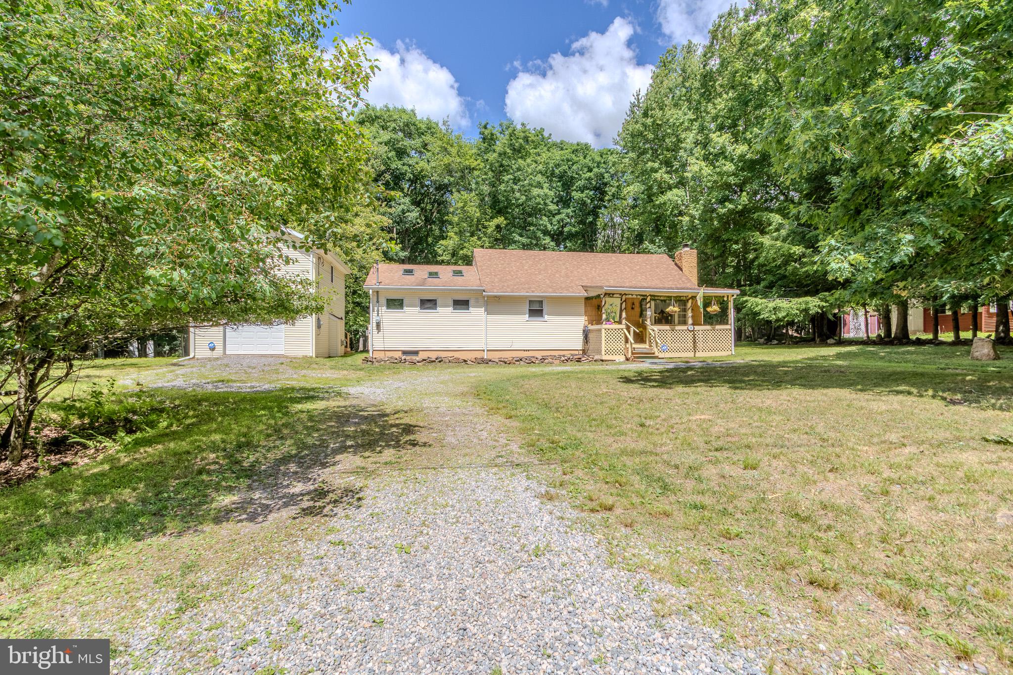 HICKORY HILLS - Residential