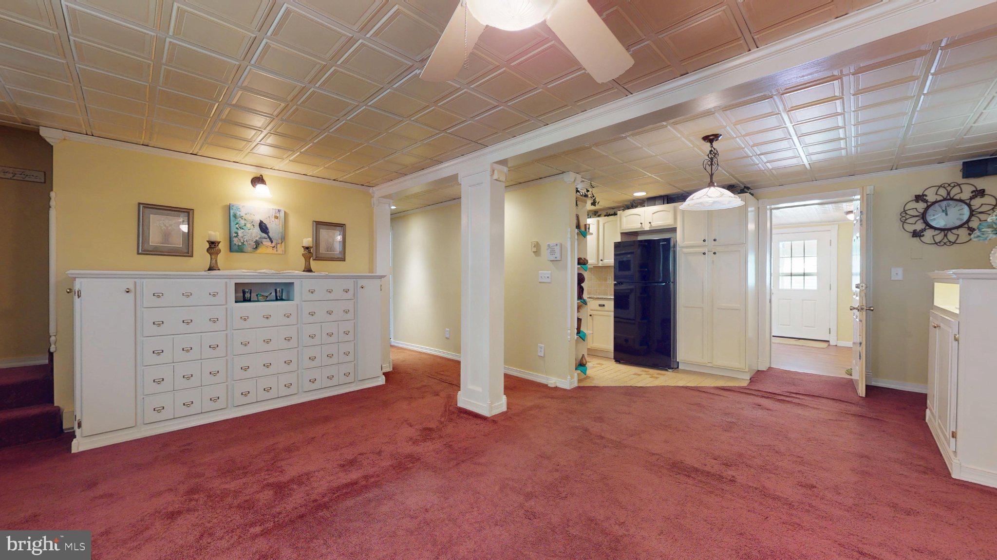 HICKORY HILLS - Residential