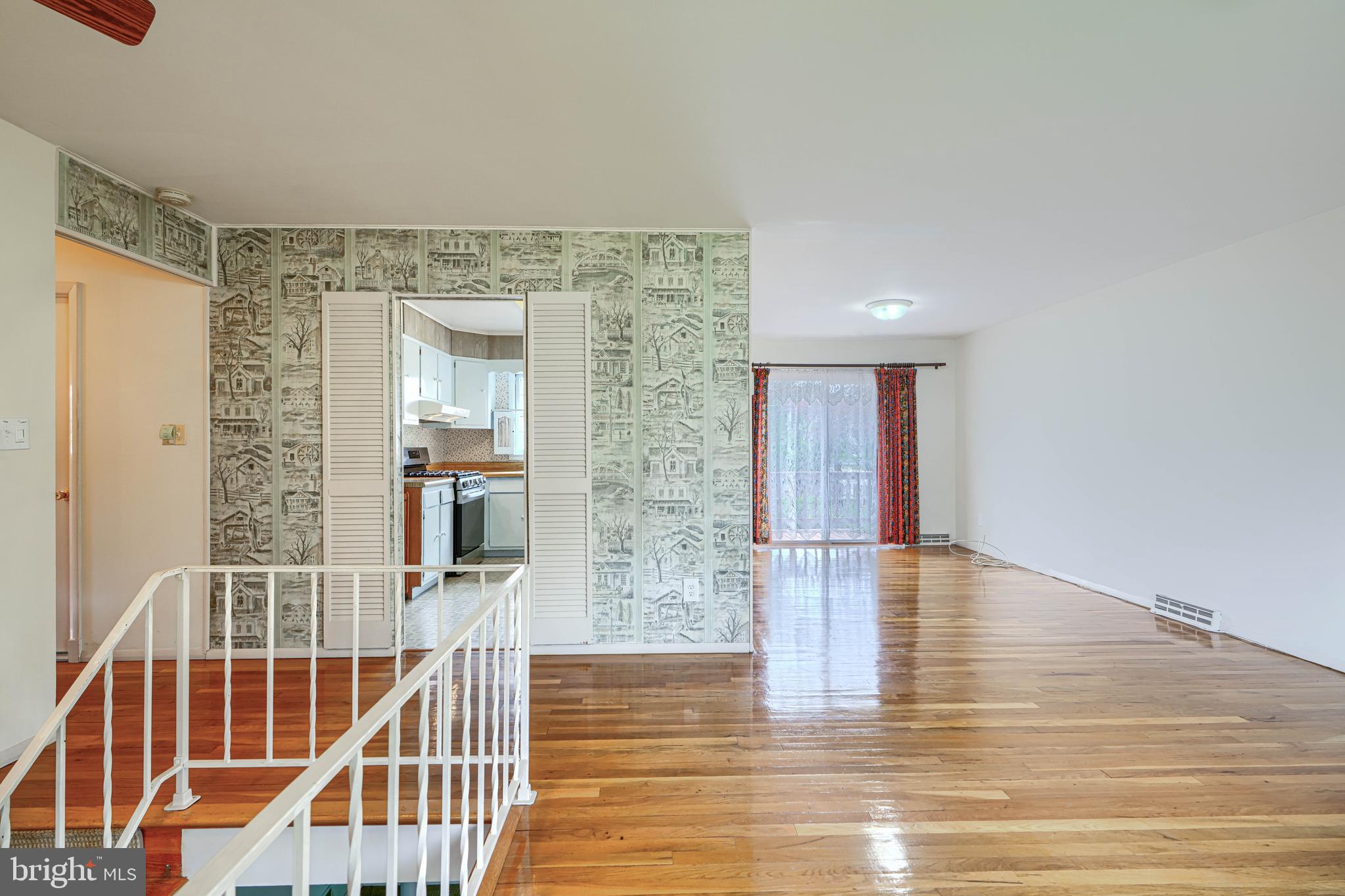 CHATSWORTH GROVE - Residential