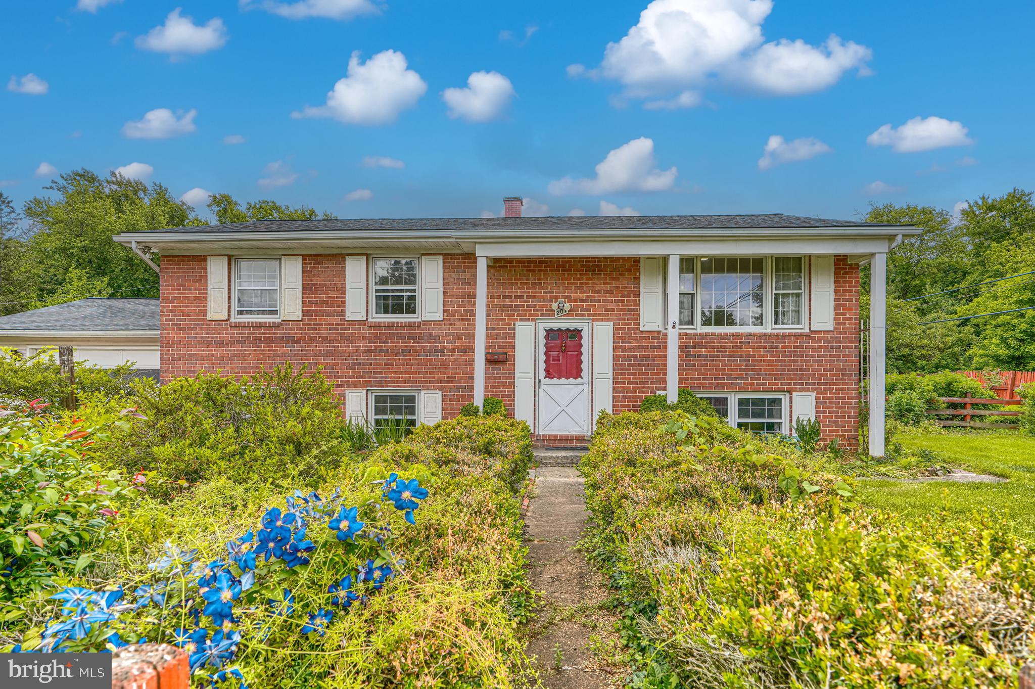 CHATSWORTH GROVE - Residential