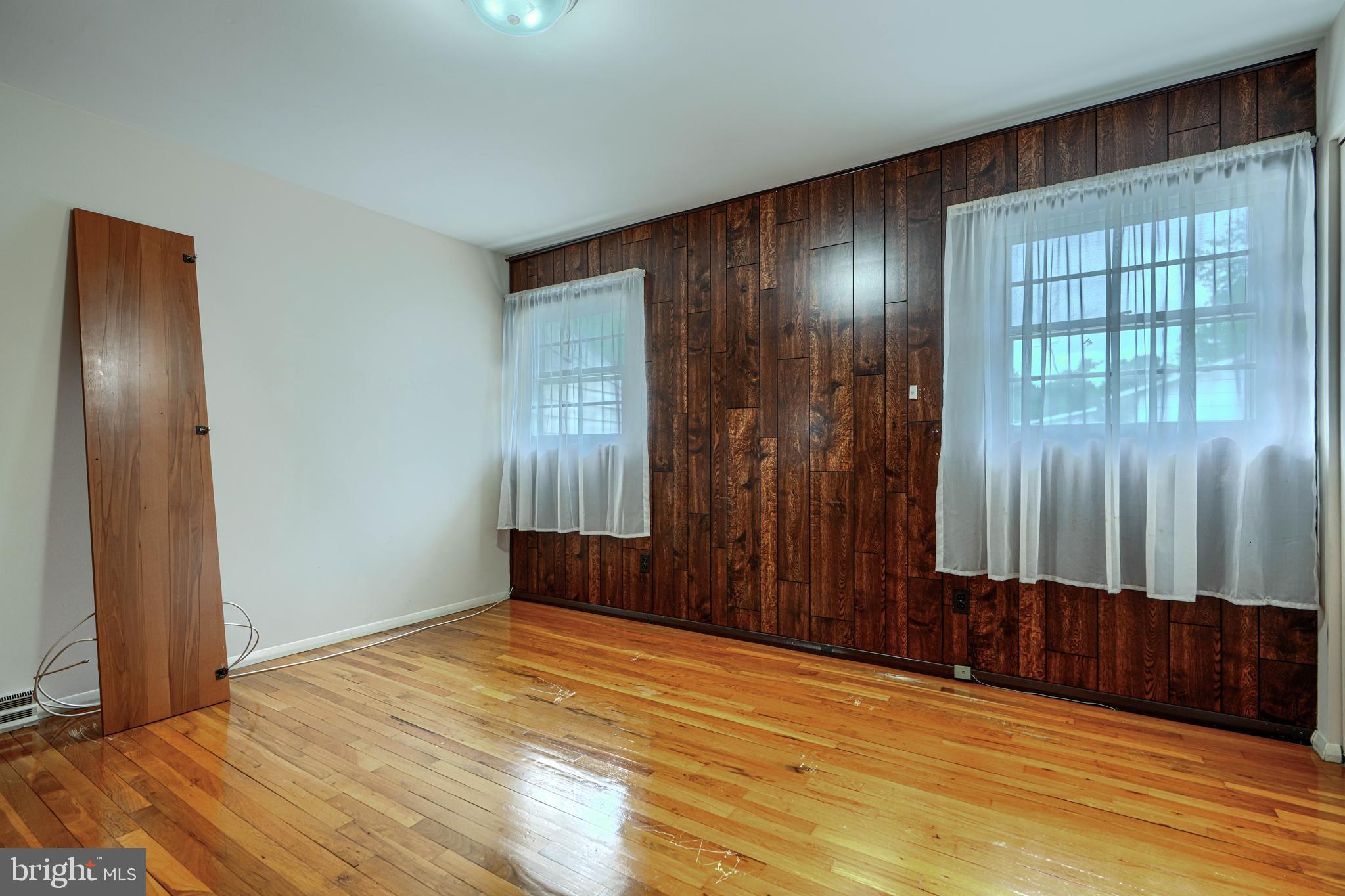 CHATSWORTH GROVE - Residential