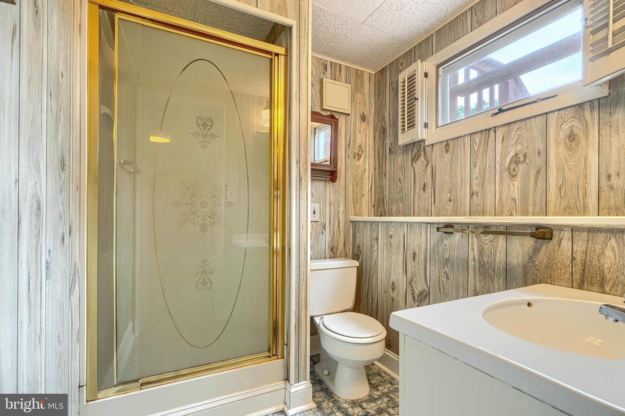 CHATSWORTH GROVE - Residential