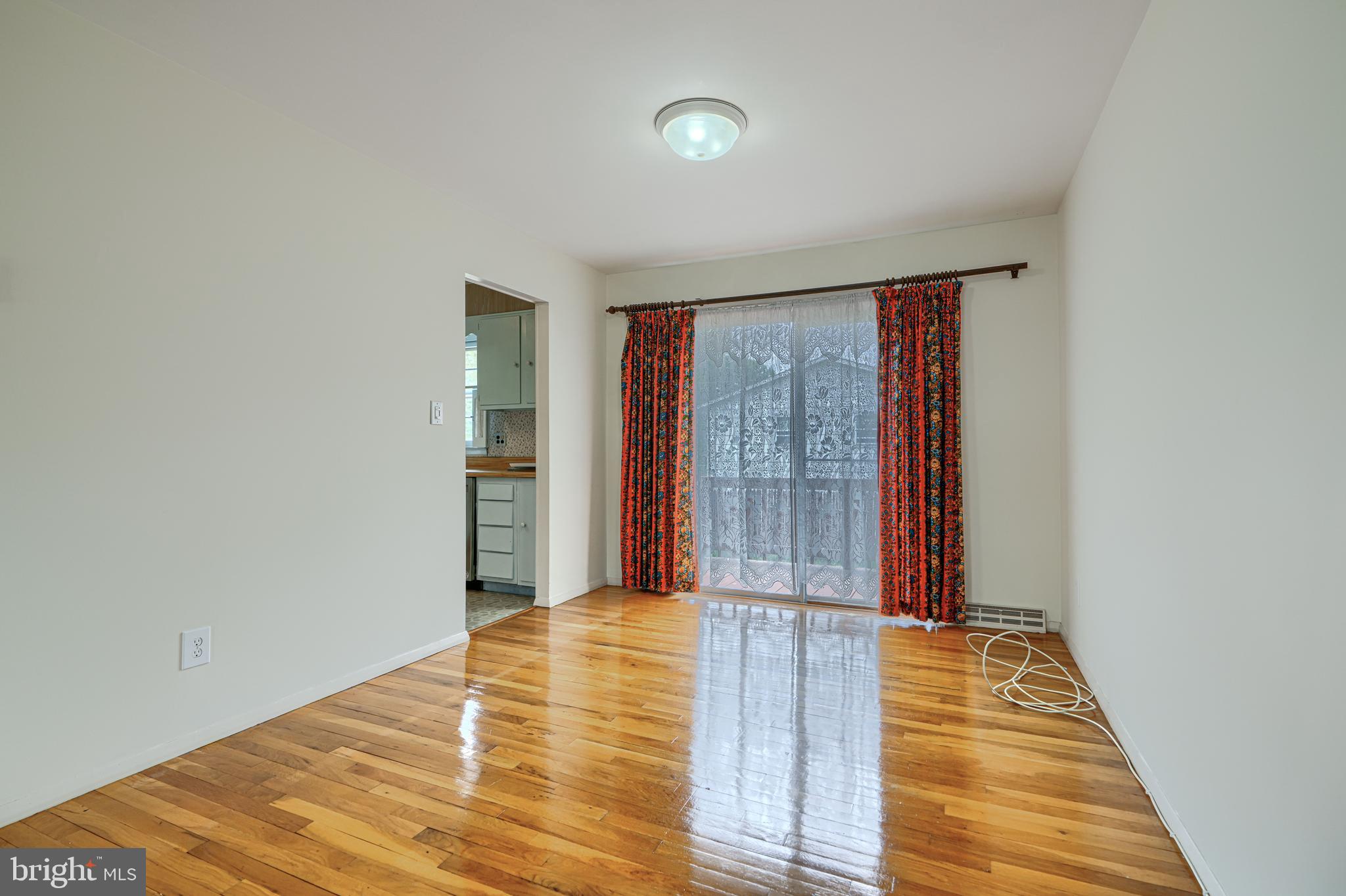 CHATSWORTH GROVE - Residential