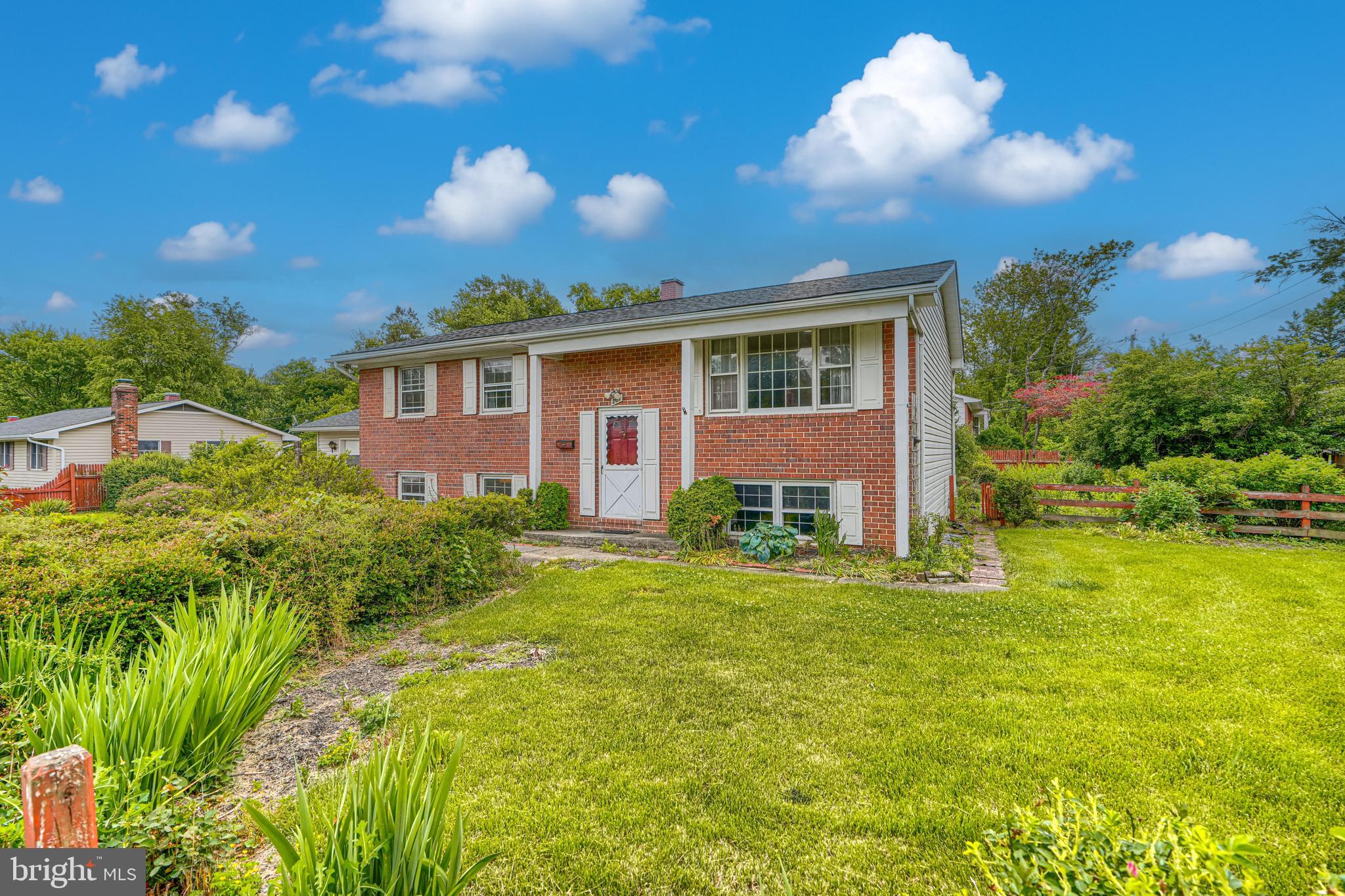 CHATSWORTH GROVE - Residential