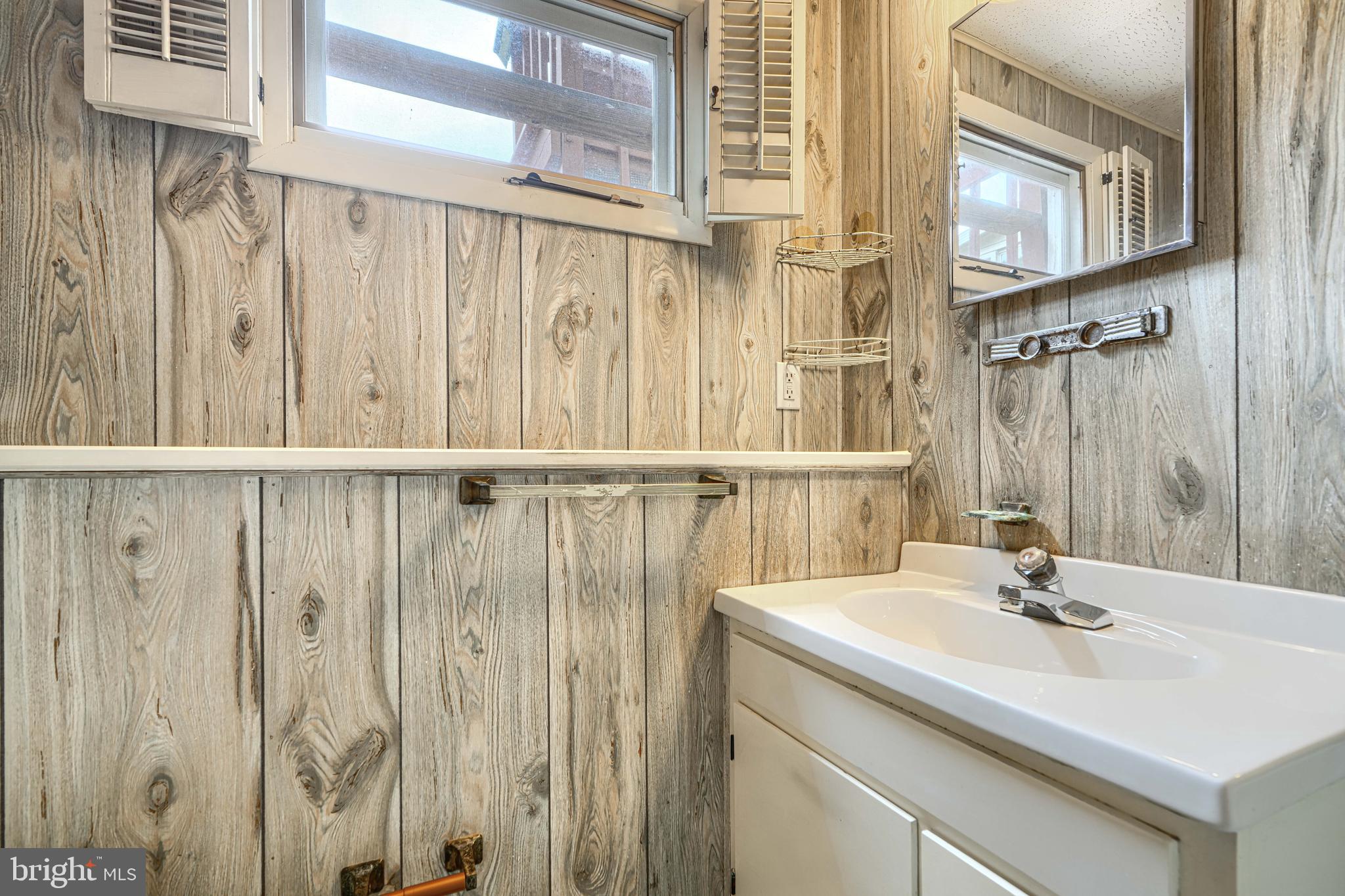CHATSWORTH GROVE - Residential