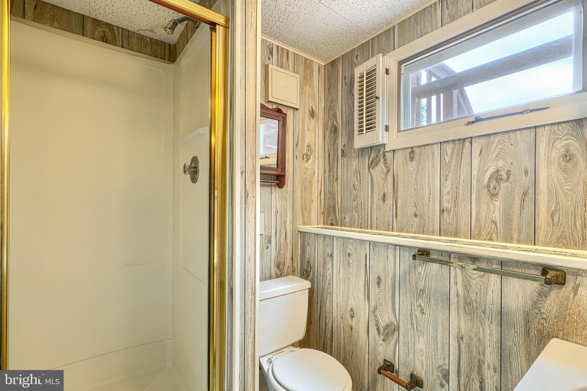 CHATSWORTH GROVE - Residential